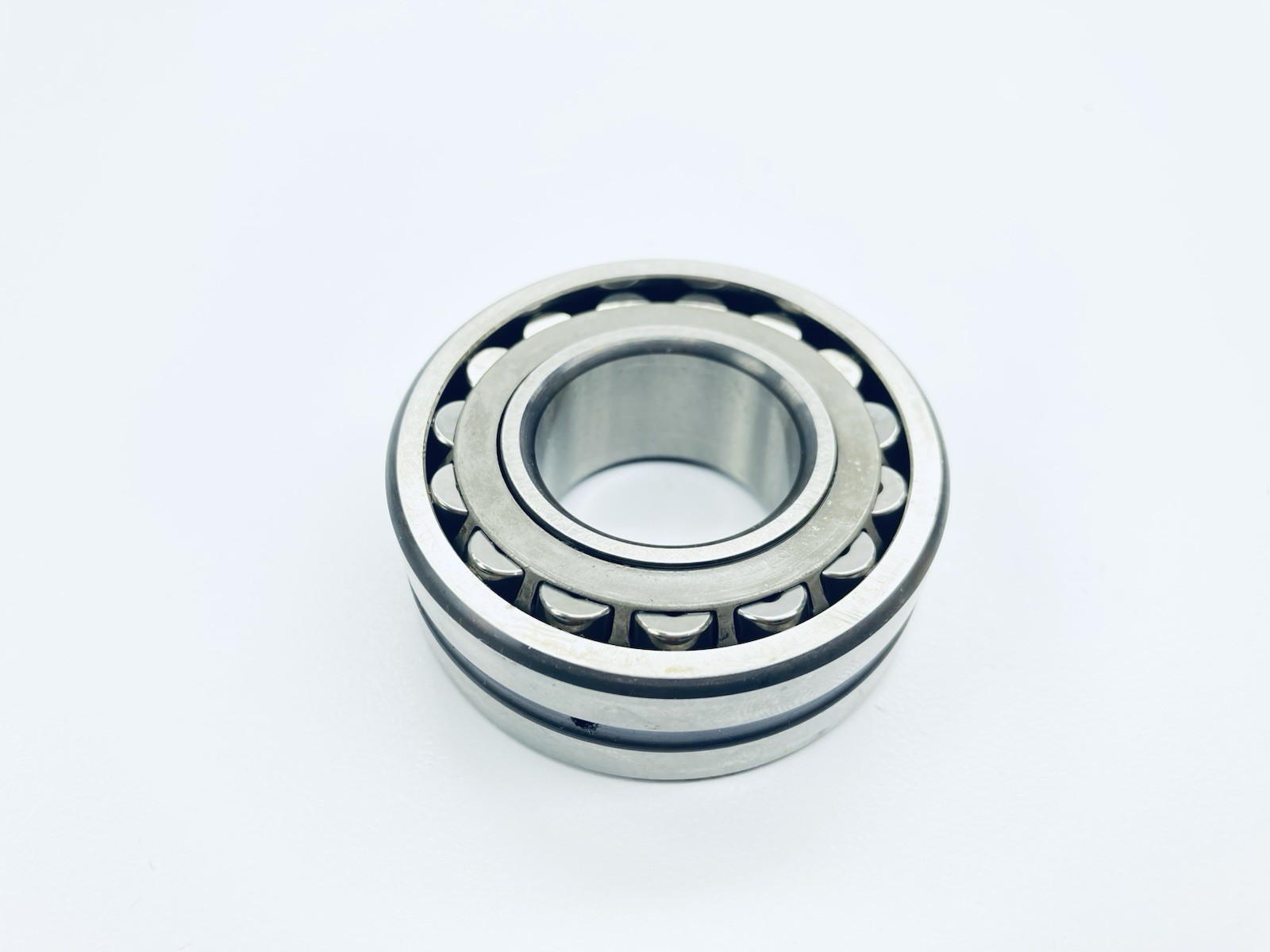 SKF 22205 E/C3 Spherical Roller Bearing 25mmId 52mmOd 18mmW C3 no Split