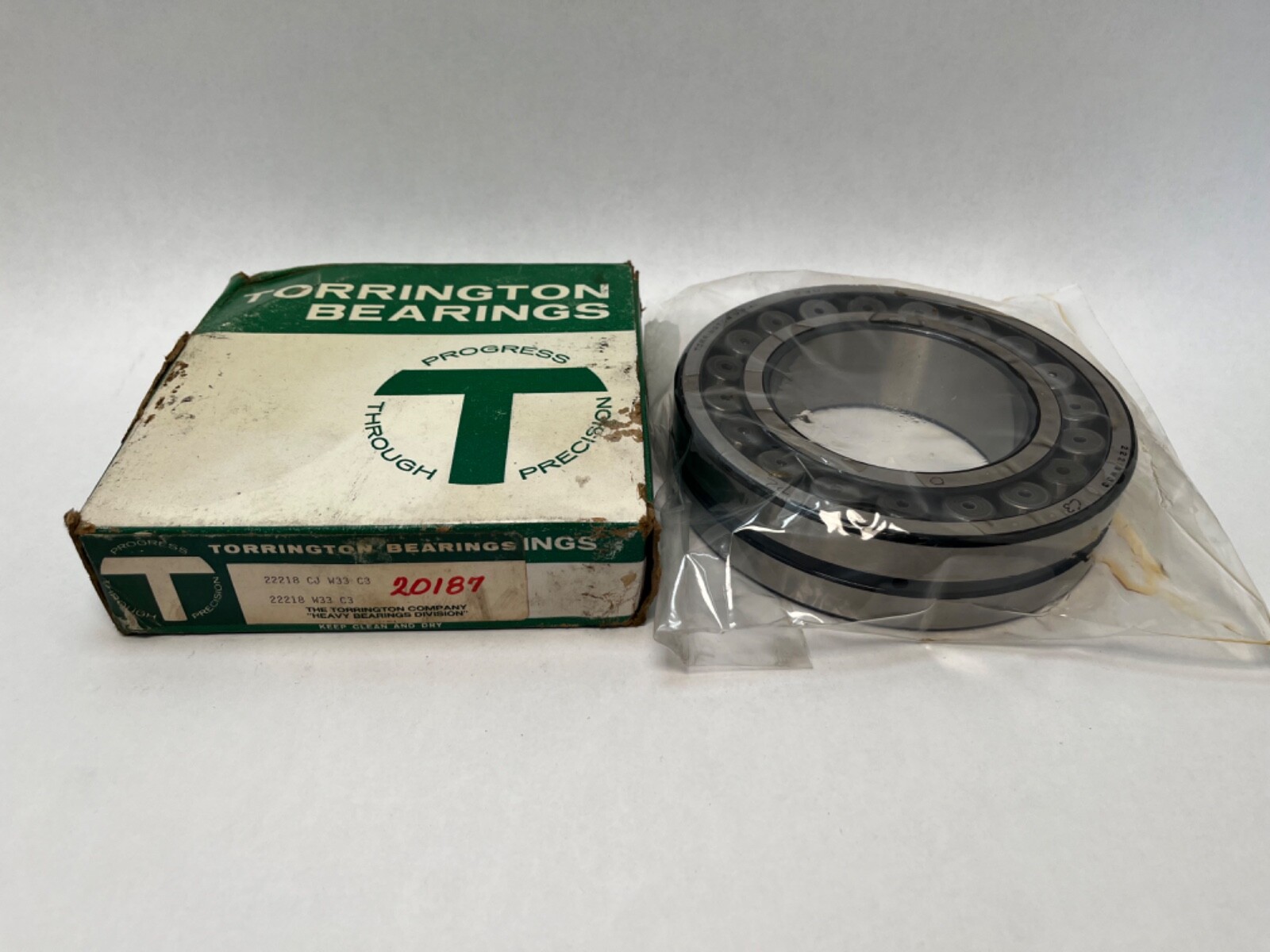 Torrington 22218CJW33C3 Spherical Bearing 90x160x40 mm 22218-CJ-W33-C3 Italy