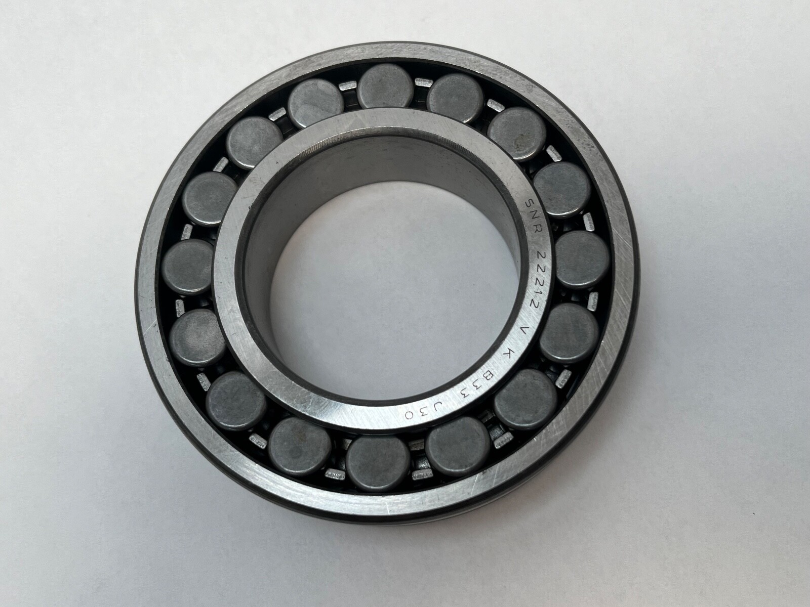 SNR 22212VKB33J30 Bearing 60x110x28 mm 22212-V-K-B33-J30 22212V-K-W33-C3 Italy