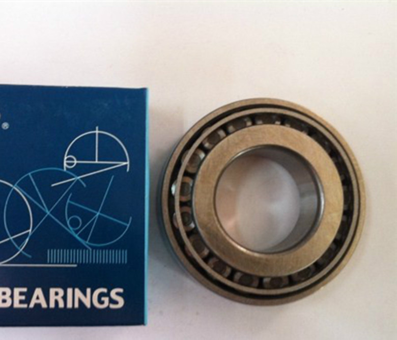 1pc New KOYO Tapered Roller Bearing 30304JR