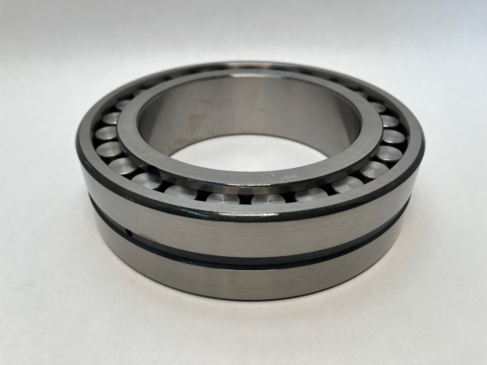SKF NN-3026-K/SPW33 Bearing 130x200x52 mm NN3026 NN-3026-K-SP-W33 Sweden