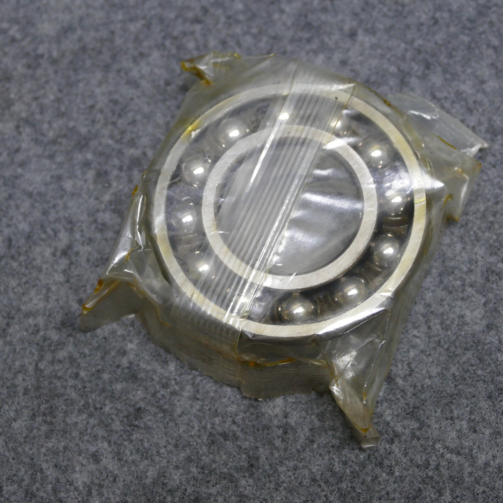 SKF 2207 ETN9 Self Aligning Ball Bearing 35mm Bore X 72mm X 23mm New In Box