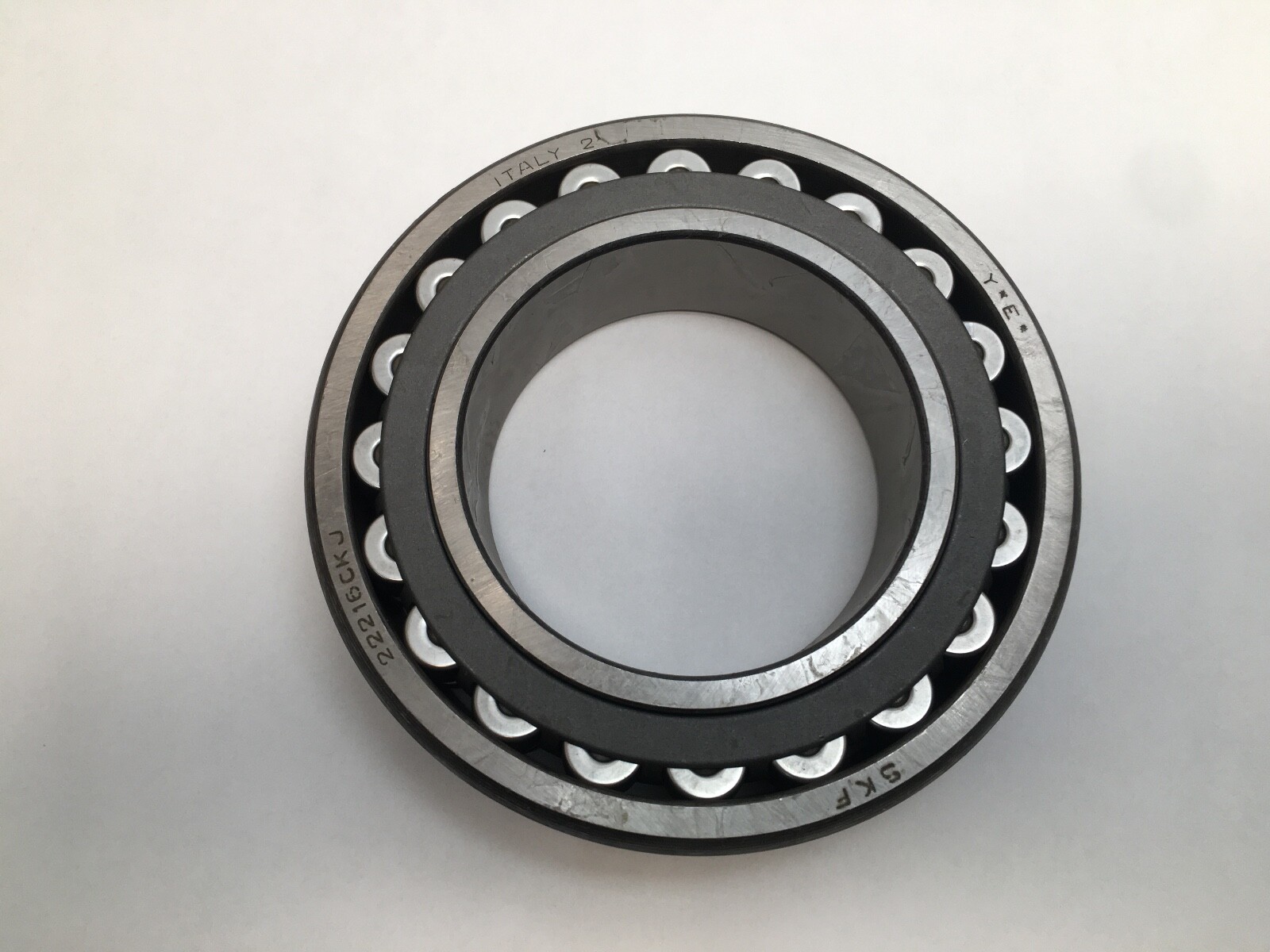 SKF 22216-CKJ Spherical Bearing 80x140x33 mm 22216-C-K-J Italy