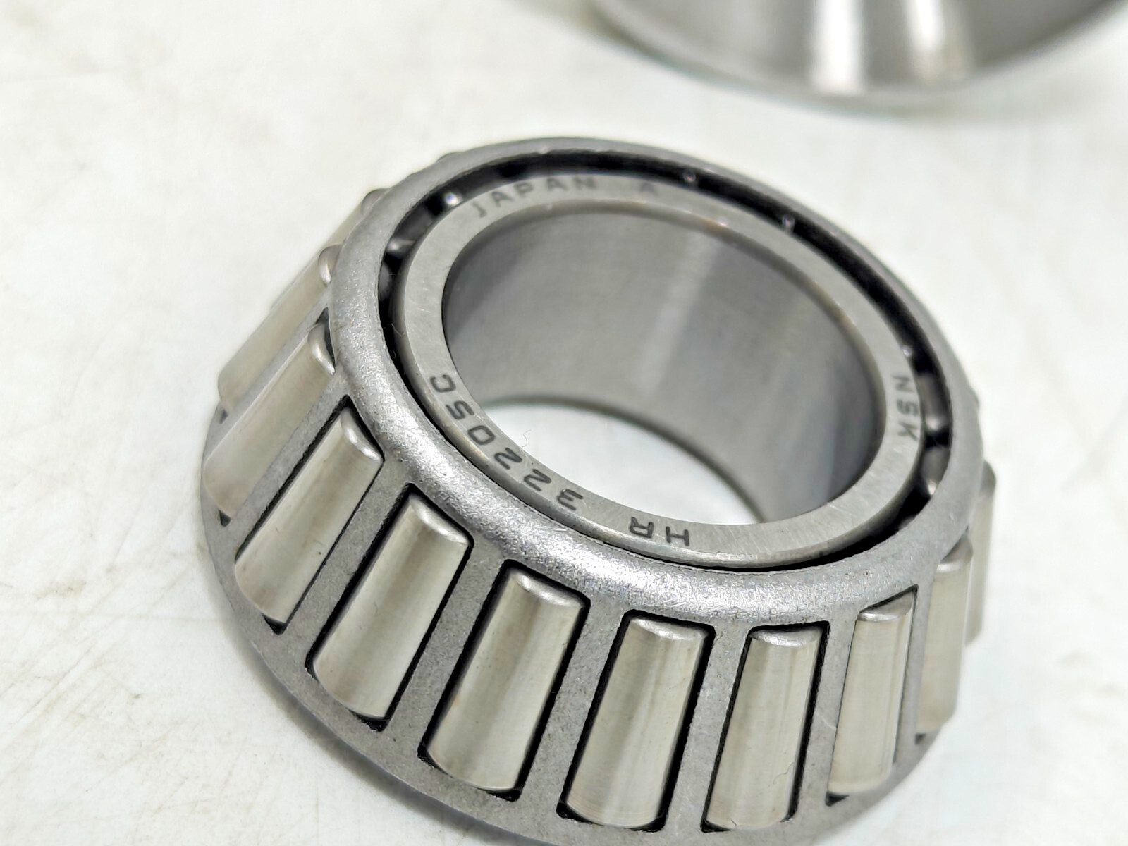 HR32205C NSK Tapered Roller Bearing Cone&Cup 25x52x19.25 mm HR 32205 C