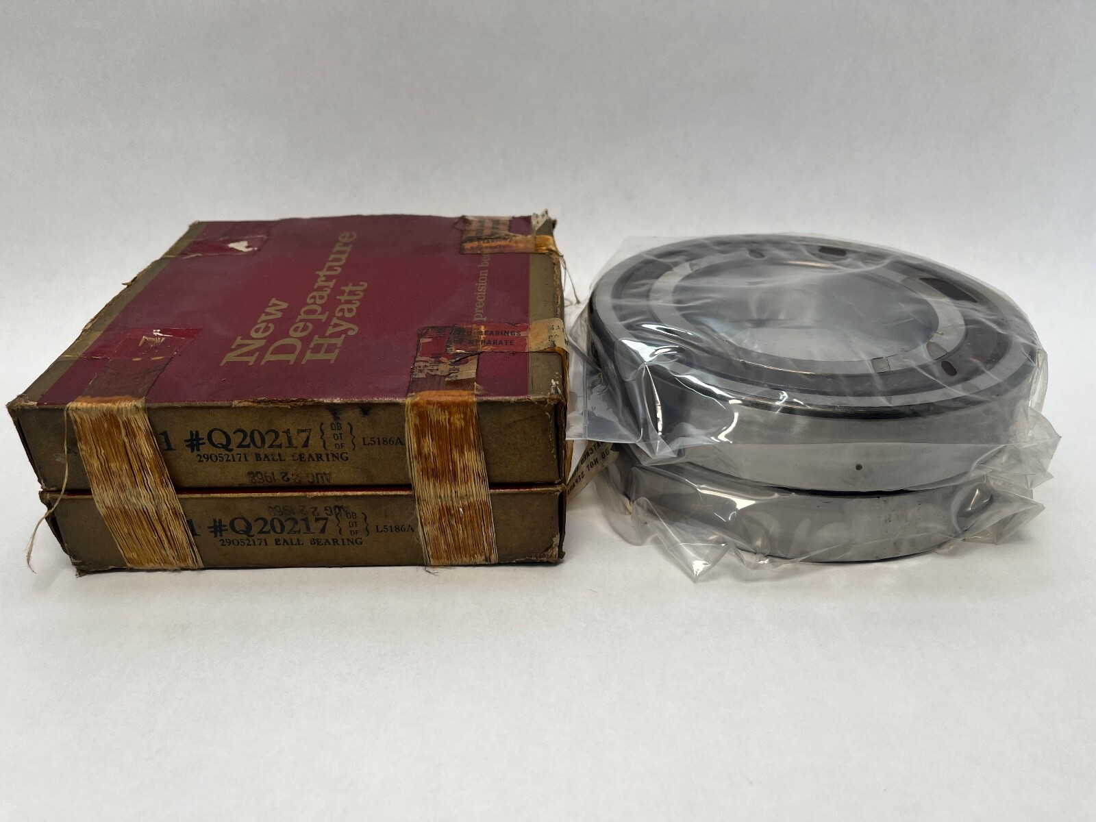 NDH Q20217DTL5186 Angular Bearing 85x150x28 mm 7217 Q-20217-DT-L5186-A USA