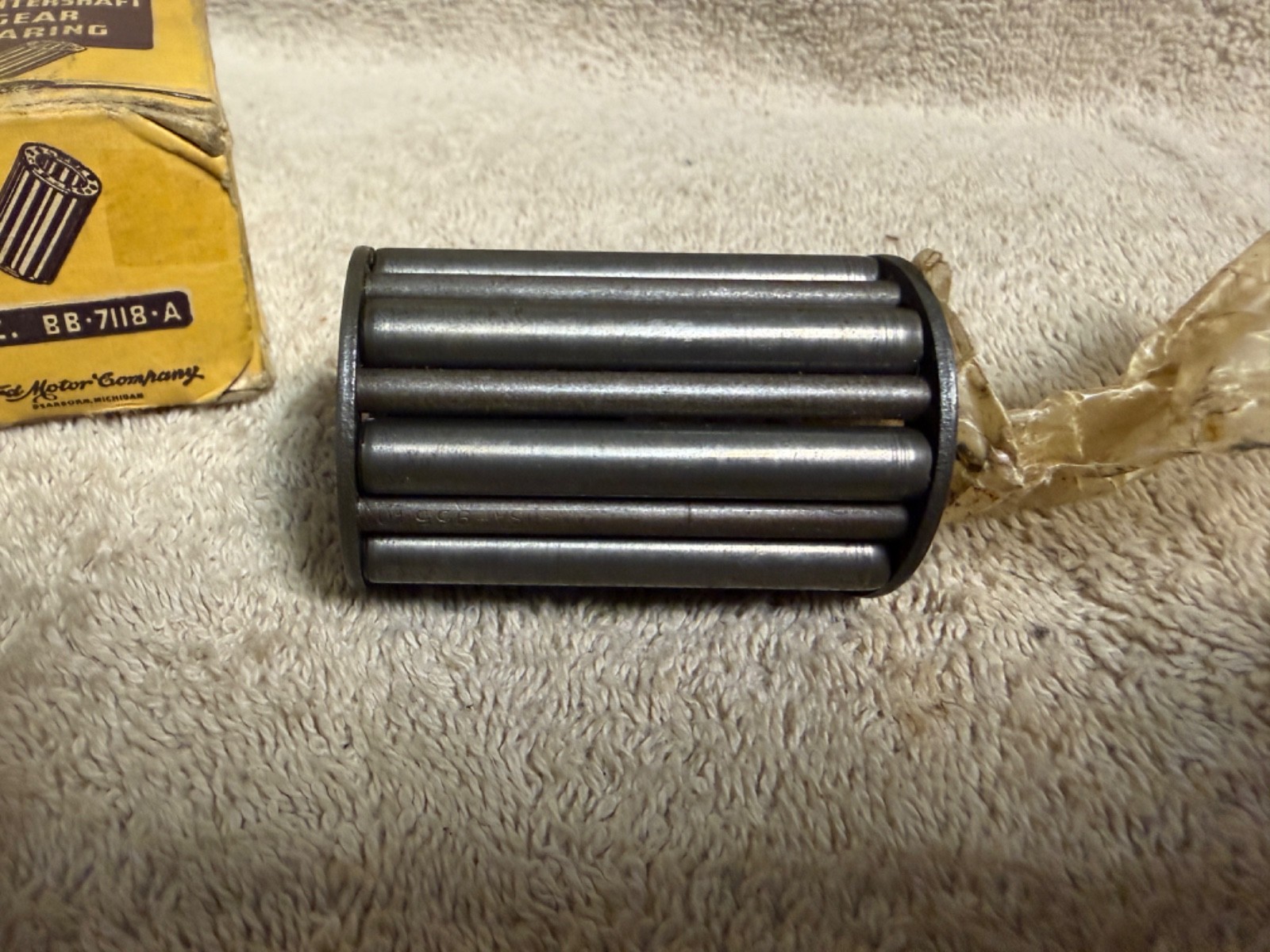 NOS FORD BB-7118-A TRANSMISSION MAIN DRIVE PILOT BEARING 1932-52 TRUCKS & CARS