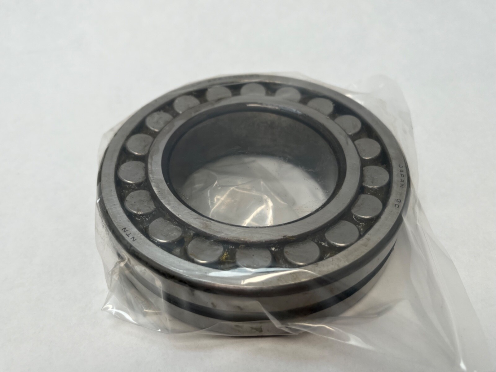 NTN 22211BD1C3 Spherical Bearing 55x100x25mm 22211CJ 22211 B W33/D1 C3 Japan