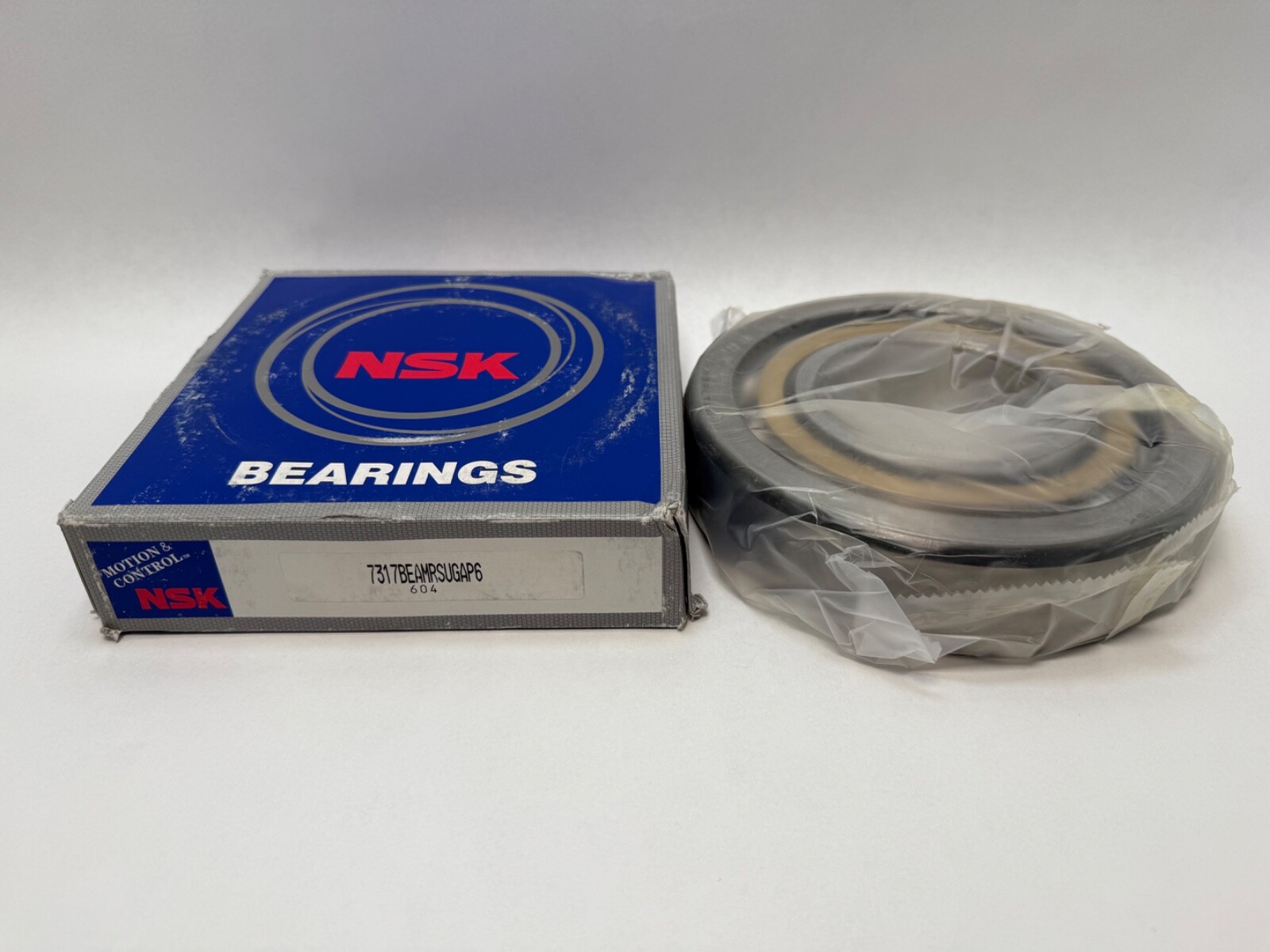 NSK 7317BEAMRSUGAP6 Bearing 7317B-EA-MR-SU-GA-P6 7317-B-MB-SUL-P6 85x180x41 mm