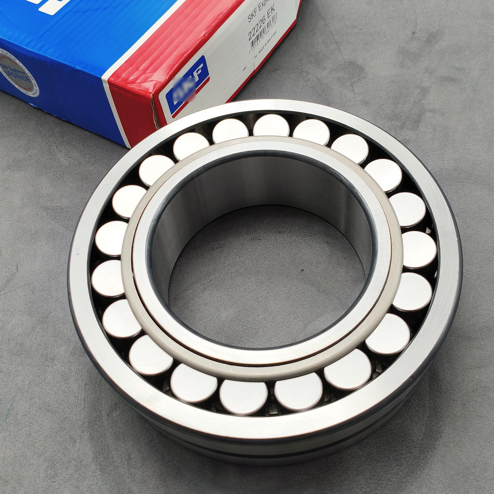 New Spherical Roller Bearing for SKF 22226 EK