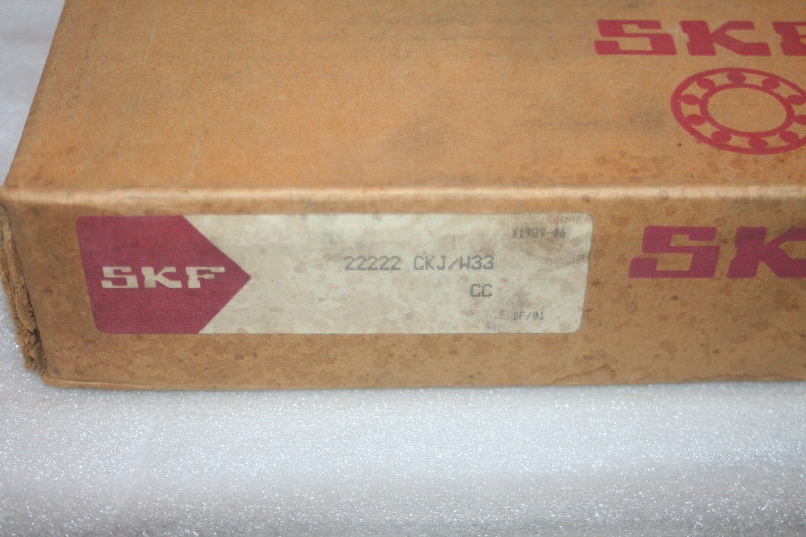 SKF 22222 CKJ/W33 Tapered Bore Spherical Roller Bearing * NEW UNOPENED BOX *
