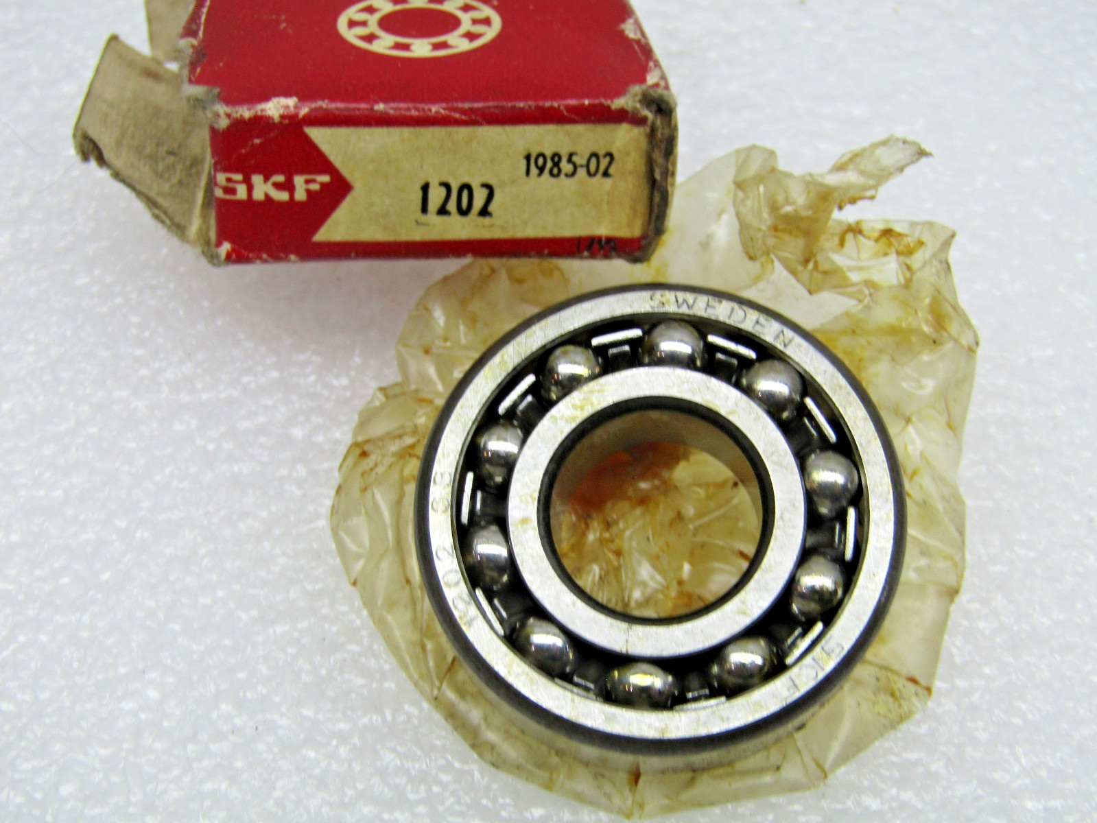 SKF Vintage Automotive 1202 15mm X 35mm X 11mm Self Aligning Bearing