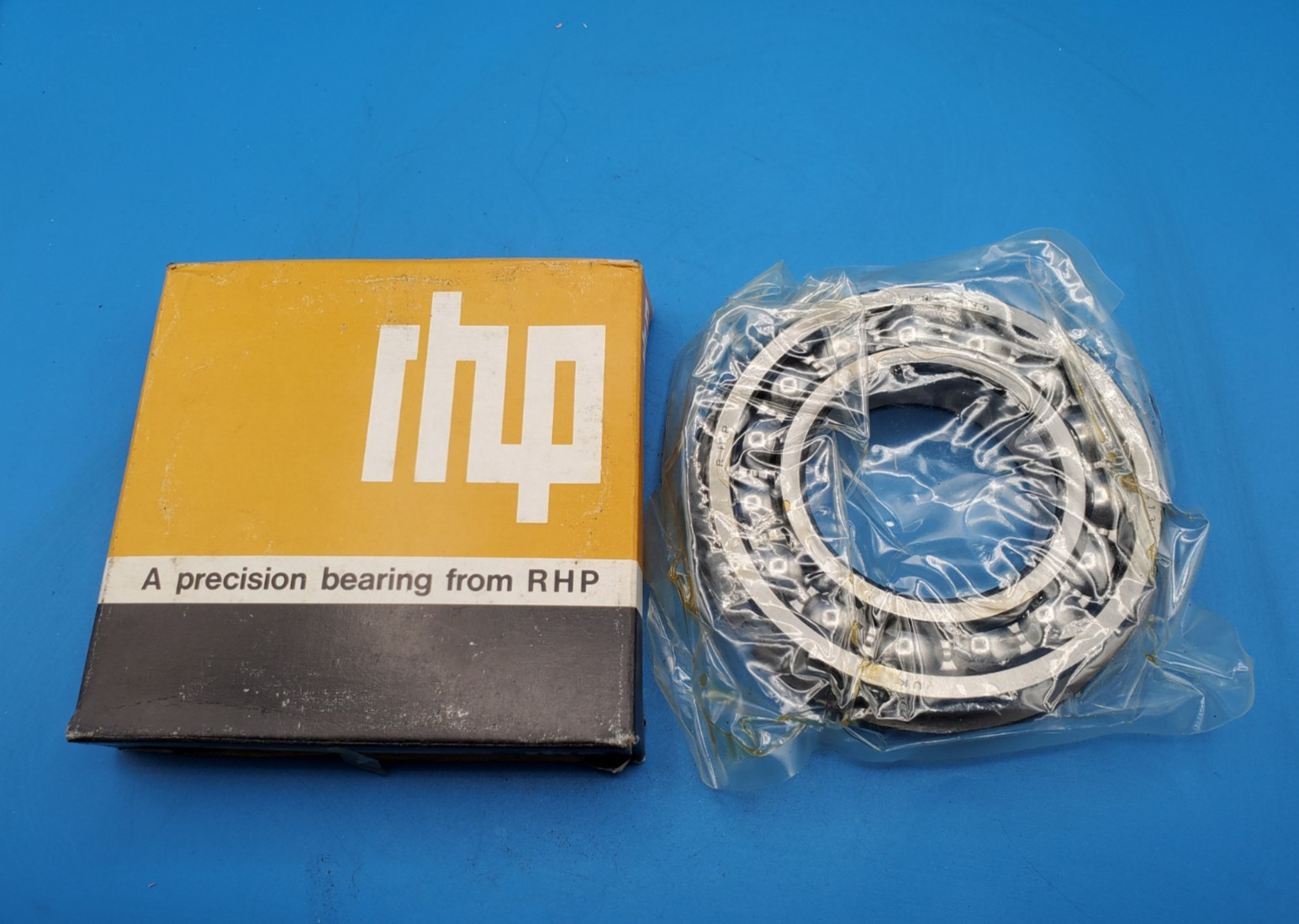 RHP M213NRJ RR Ball Bearing W/ Snap Ring NOS Sealed – Made in England