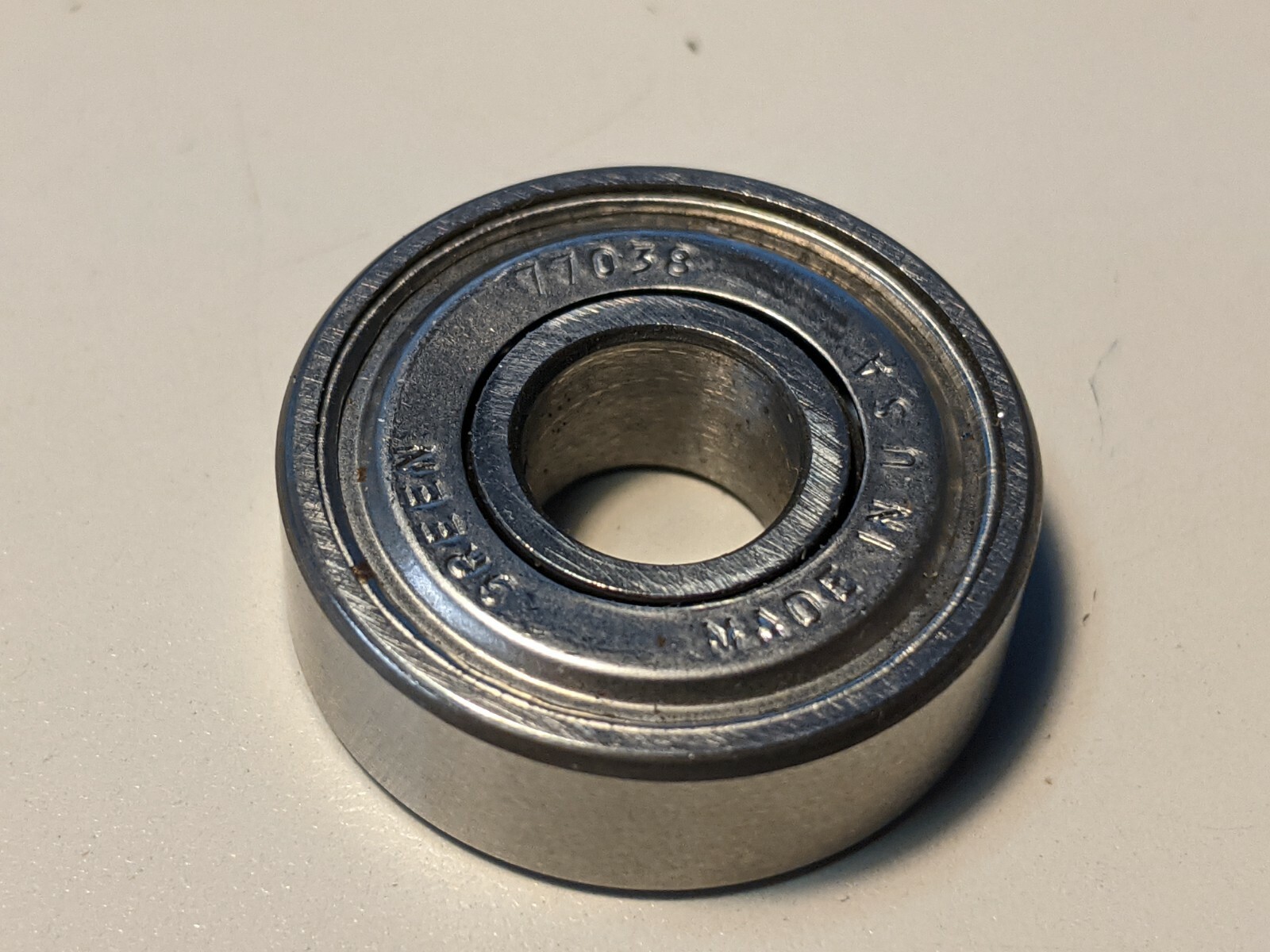 (608 ZZ) SHIELDED BALL BEARING 77038 GREEN USA