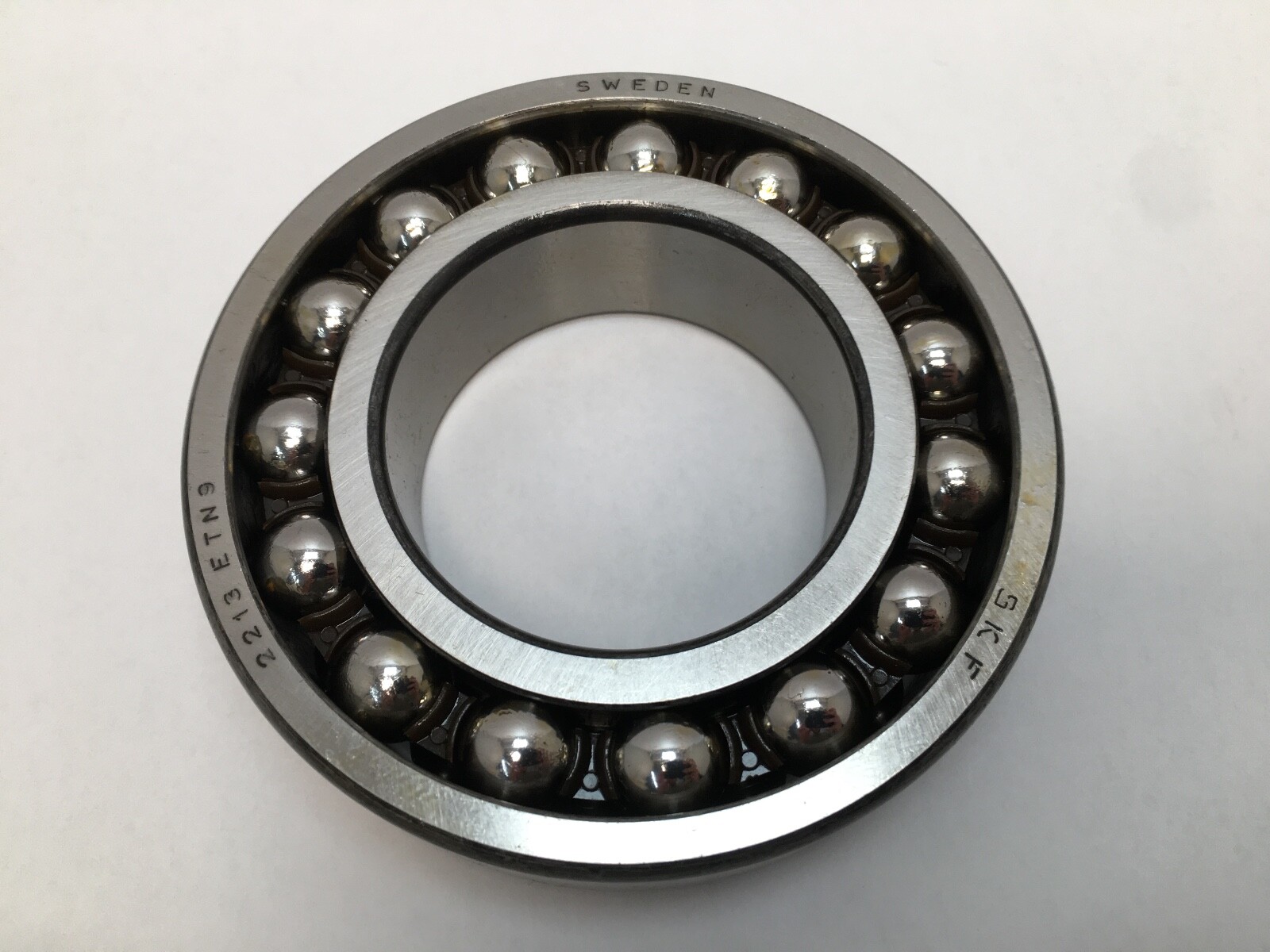 SKF 2213-ETN9 Self Aligning Bearing 65x120x31 mm 2213 E TN9 22213E Sweden
