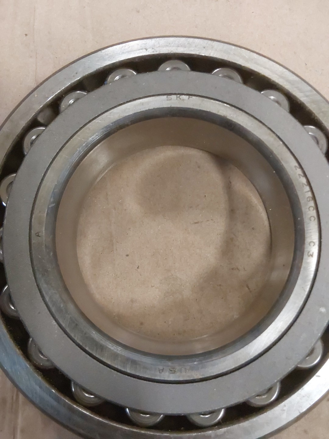 SKF 22216CC C3 Spherical Bearing 80x140x33 mm M36