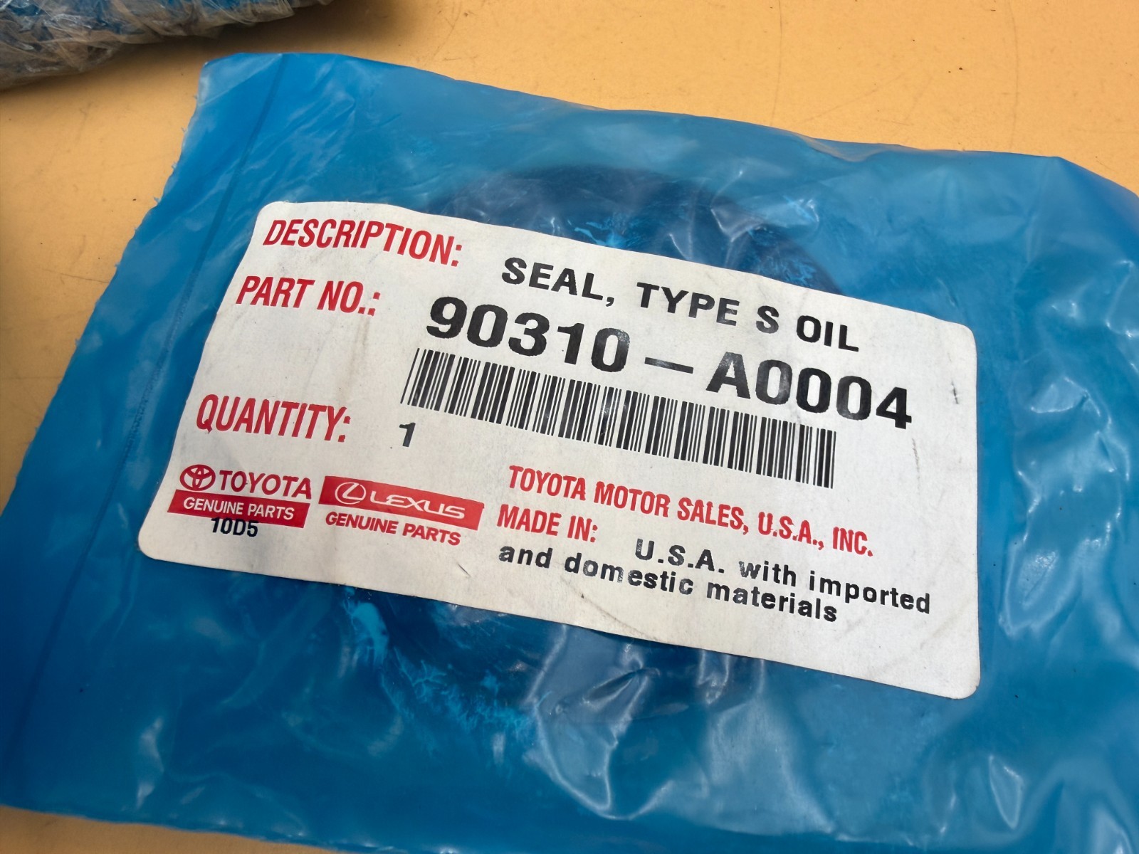 Genuine OEM Toyota Lexus Parts Lot 90310-A0004 Oil Seals & 42423-14040 Retainer