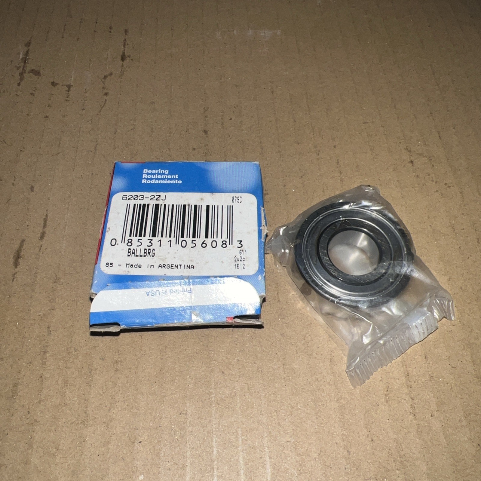 SKF 6203-2ZJ Ball Bearing Free Shipping!