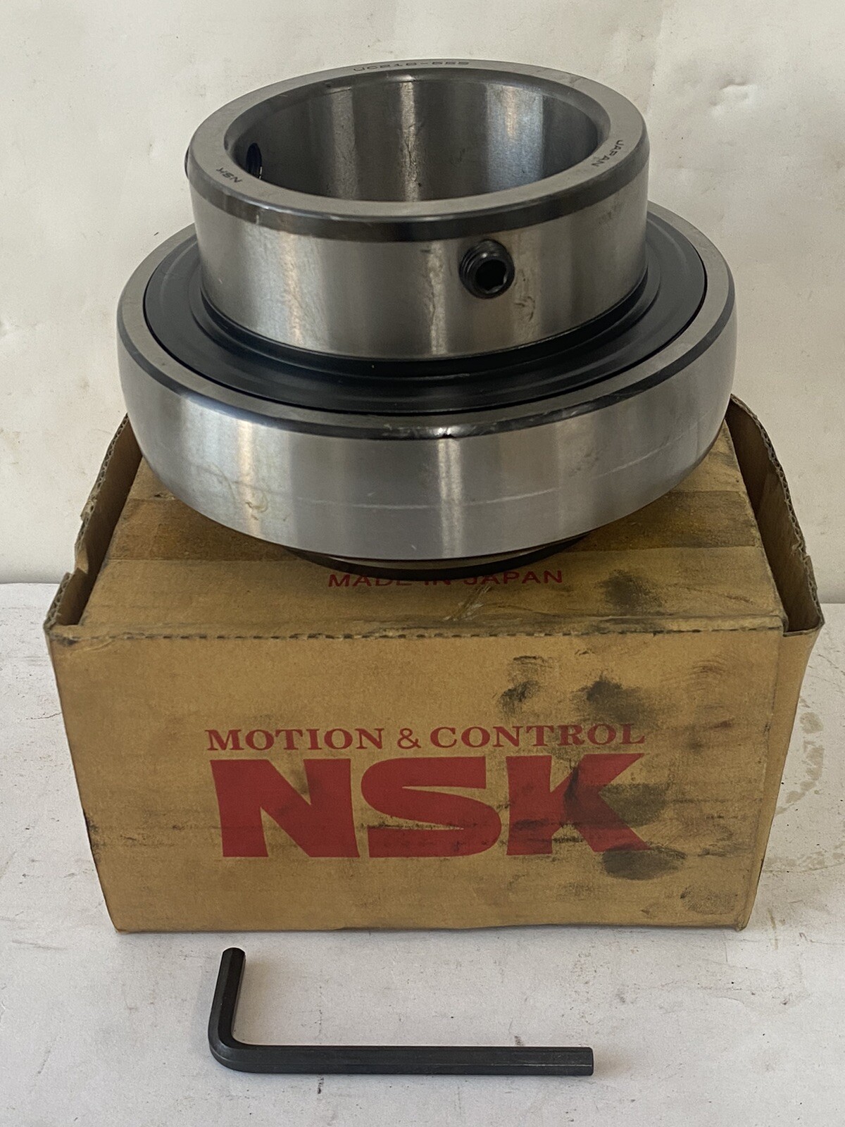 NSK Outer Spherical Waterproof Bearing UC218-555 163mm X 163x 100