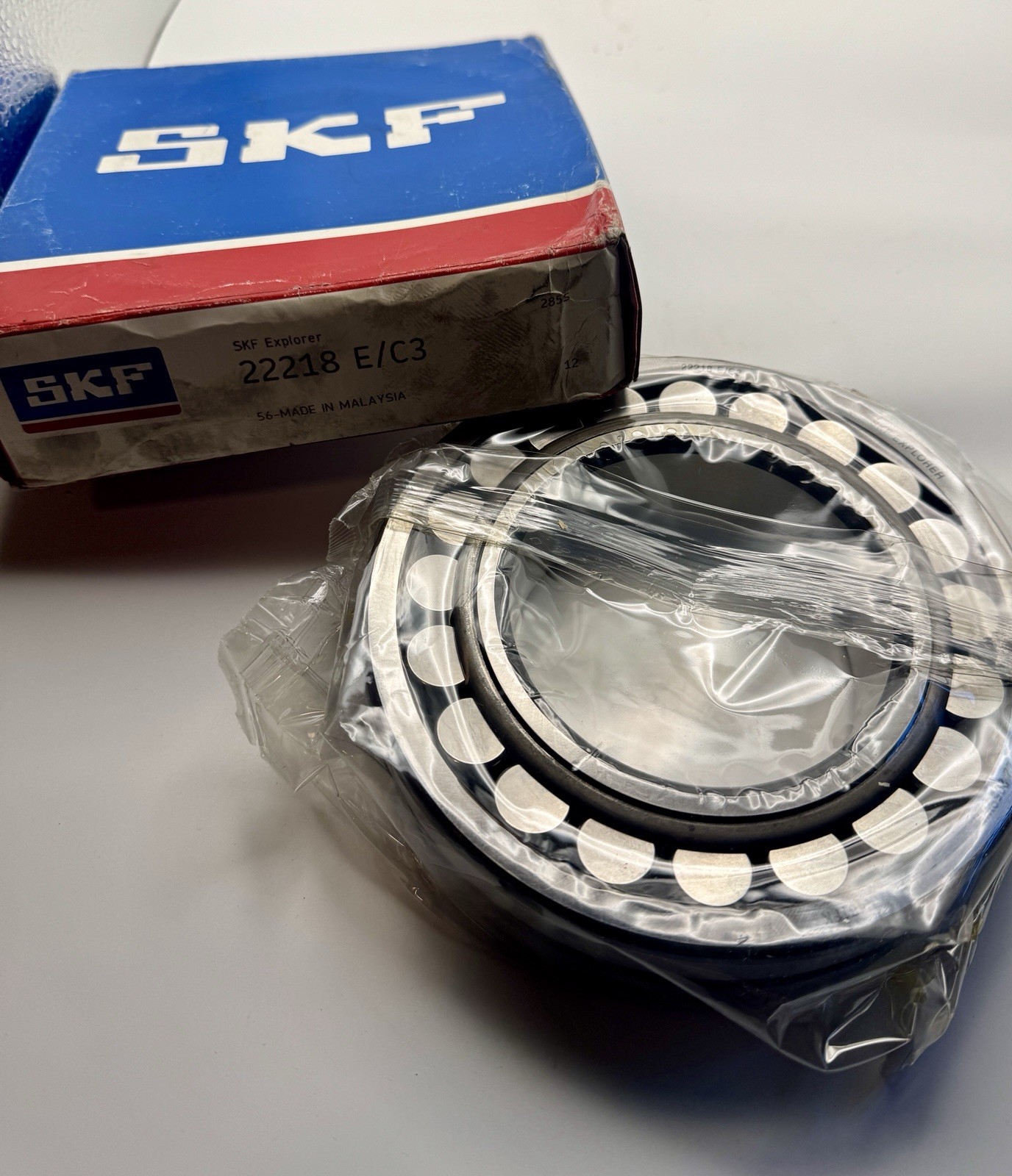 SKF 22218 E/C3 Spherical Roller Bearing 3.54″ID x 6.29″OD x- 1.57″OD