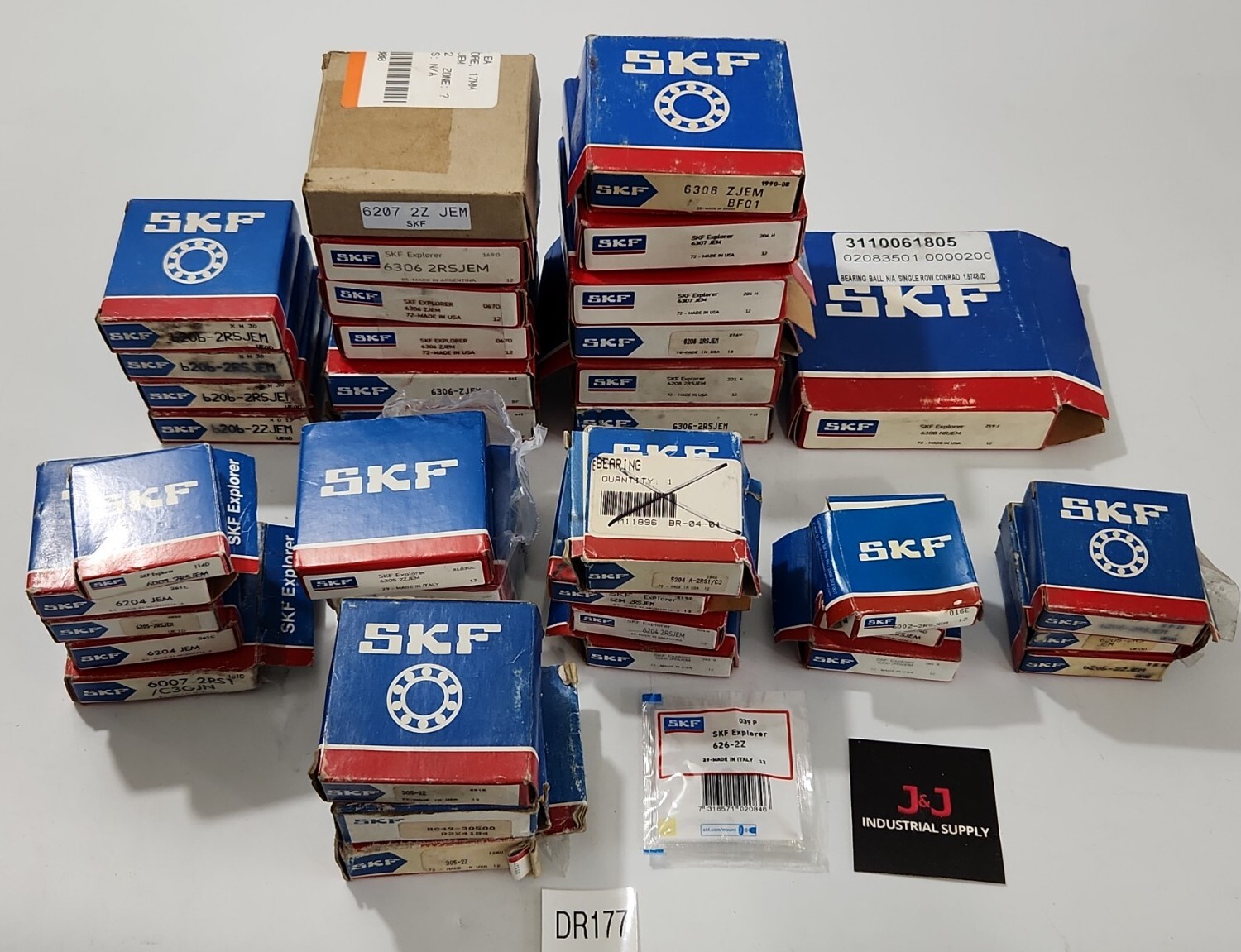 *NEW HUGE SURPLUS SALE* SKF 6308NRJEM 6307JEM 62082RSJEM 6306ZJEM 63052ZJEM