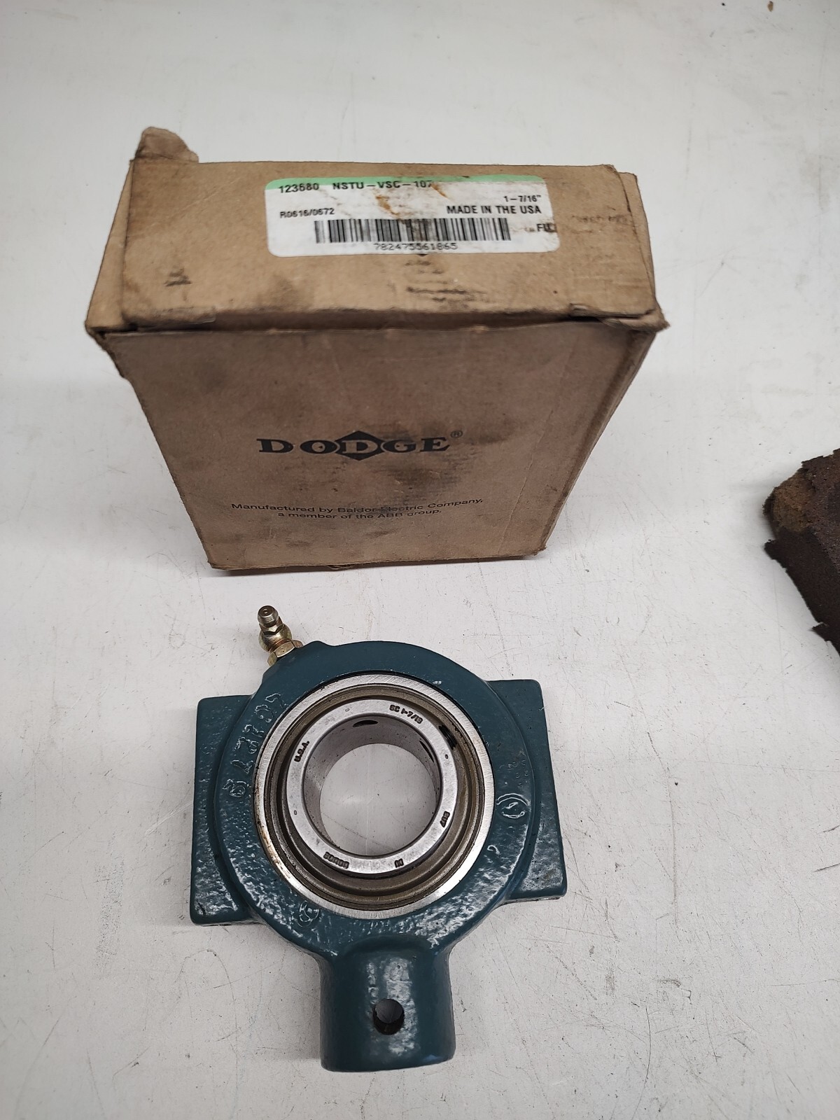 NEW NSTU-VSC-107 123680 Dodge 1-7/16″ Narrow Slot Take Up Ball Bearing