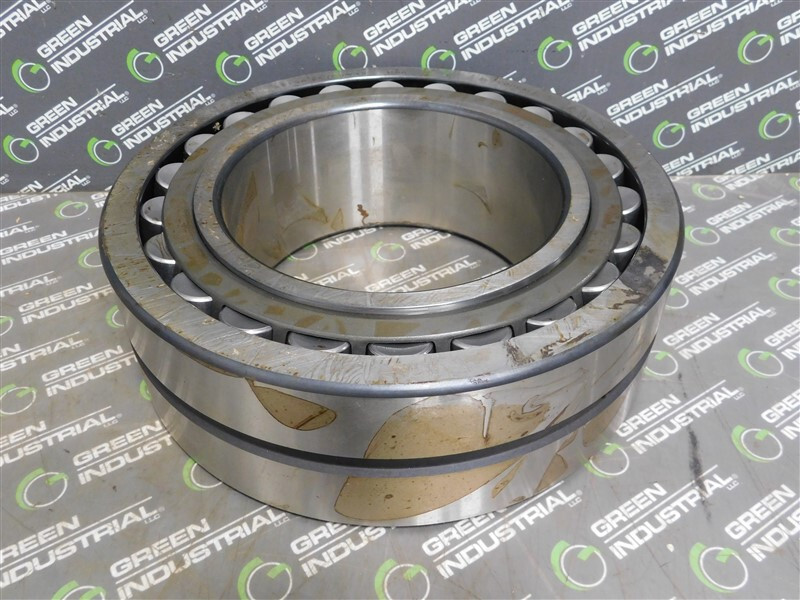 NEW SKF 23136 CC/C3W33 Spherical Roller Bearing 180mm Bore 300mm O.D. 96mm Width