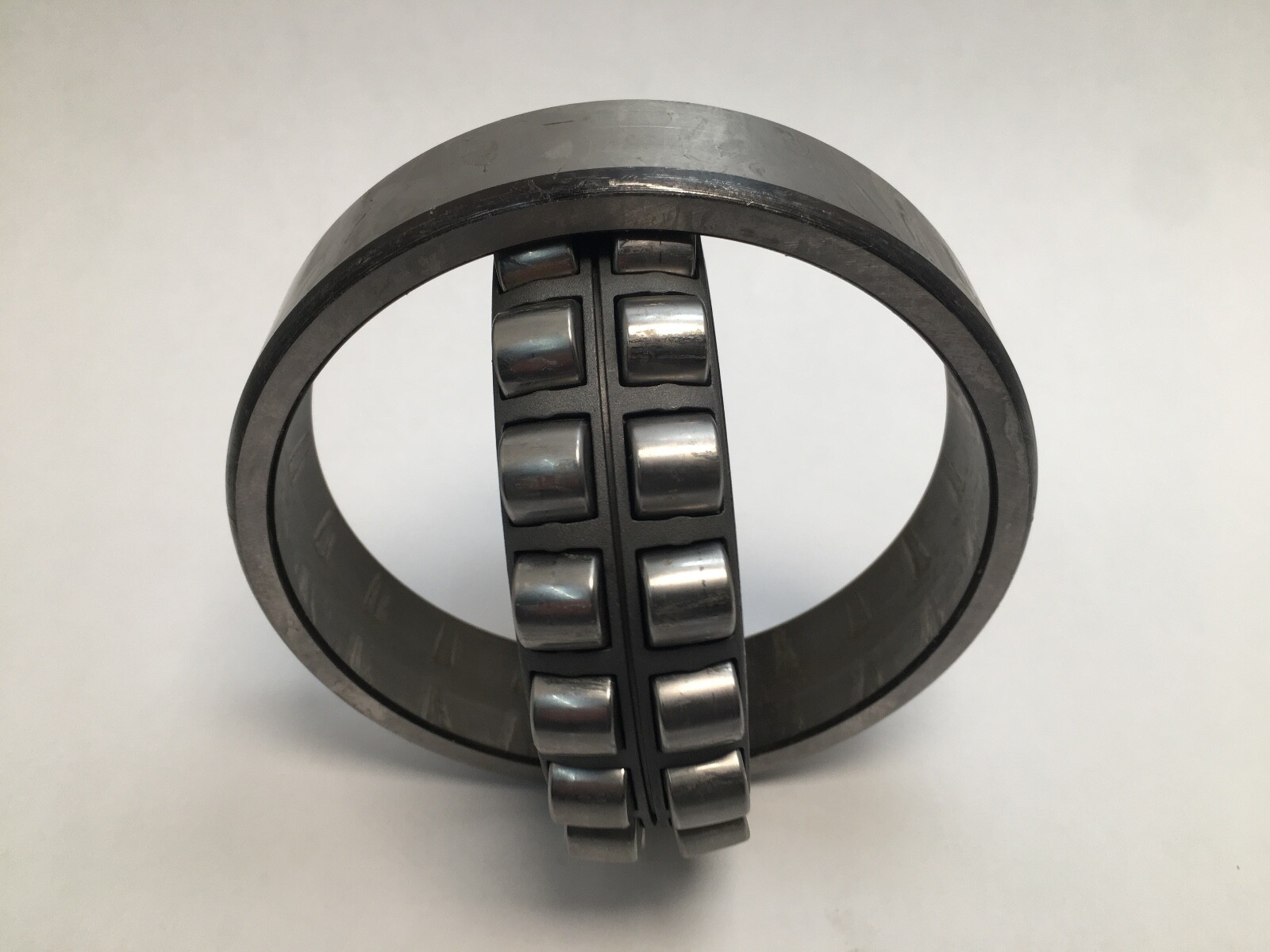 SKF 22216-CKJ Spherical Bearing 80x140x33 mm 22216-C-K-J Italy