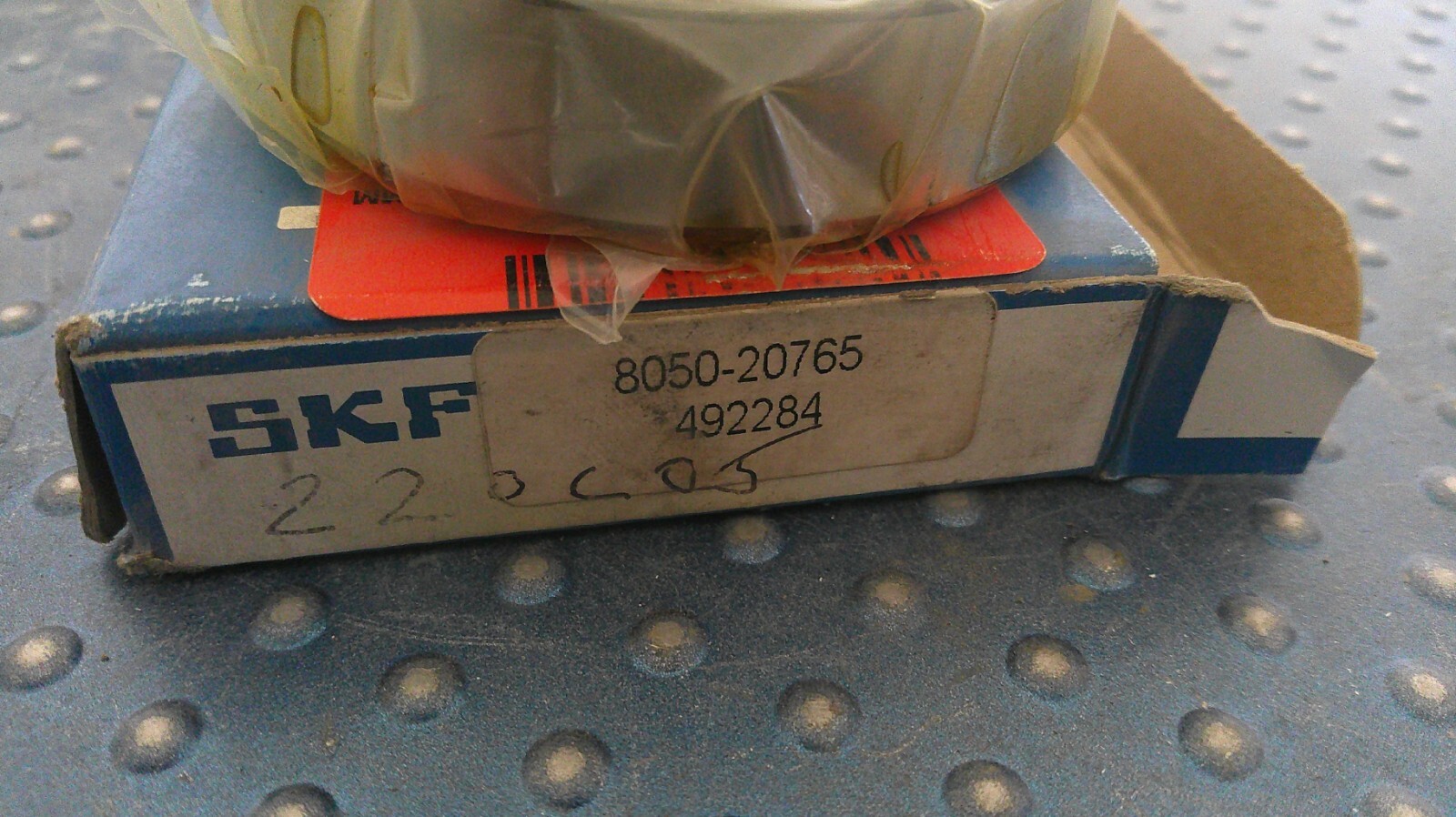 NEW SKF 6207-2Z/C3GJN Ball Bearing