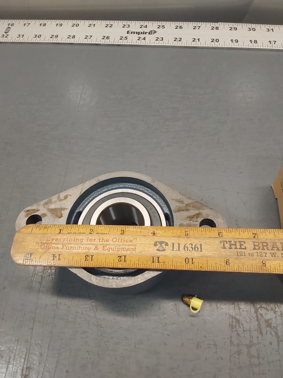 NOS FYH UCFL208-24 Flange Bearing 1-1/2″ Bore 2-Bolt UC208-24 FL208