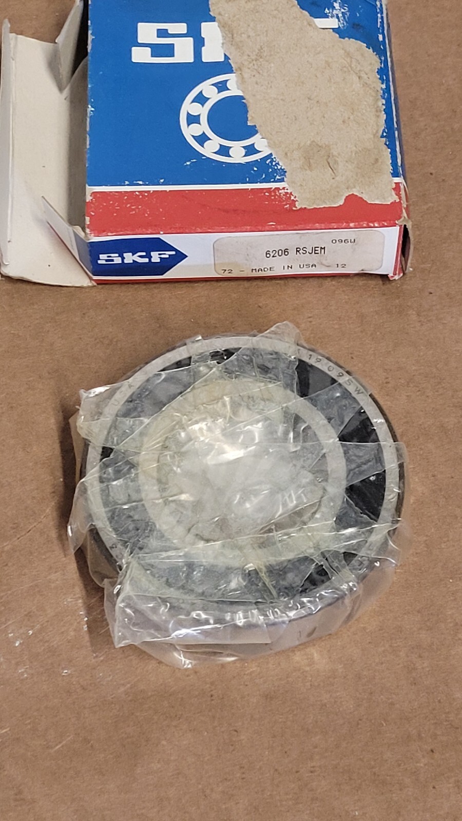 New SKF 6206 RSJEM Ball Bearing 30x62x16mm R5