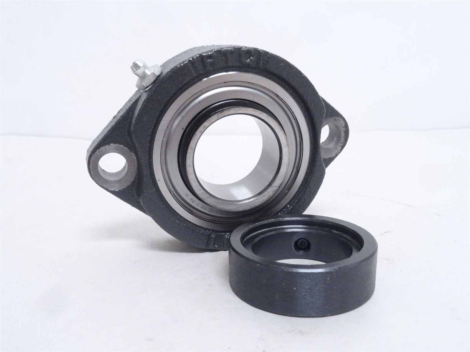 244732 New In Box; IPTCI SALF207-23G Flange Bearing; 1-7/16″ID; 2-Bolt