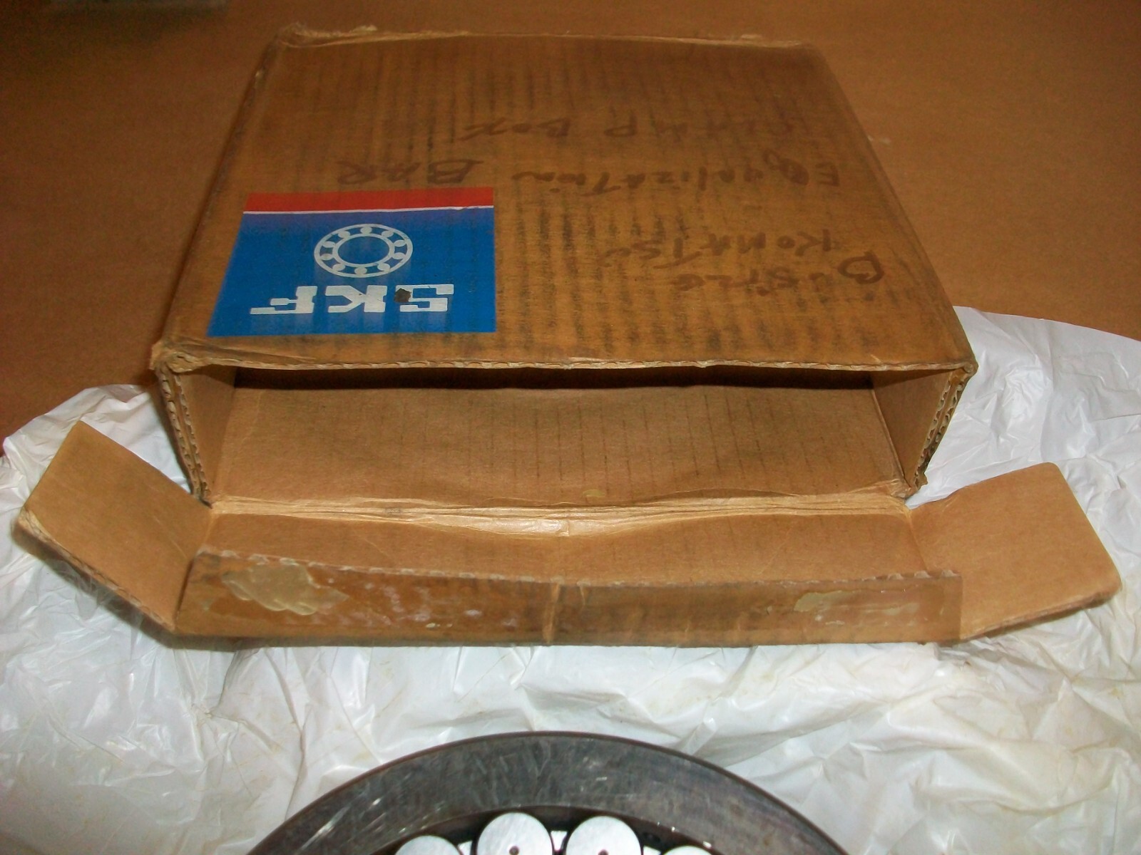 SKF 21318 E SPHERICAL ROLLER BEARING NEW IN BOX