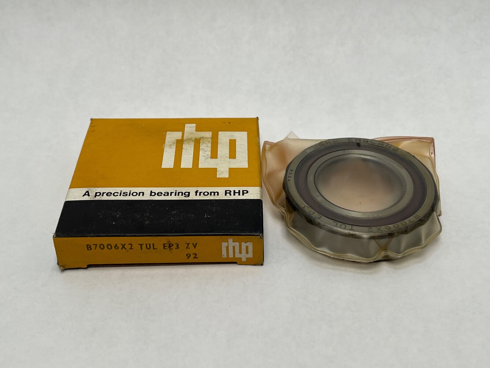 RHP 7006CTSULP6 Bearing 30x55x13 mm 7006C 7006-C-T-SUL-P6 England 2 Pcs