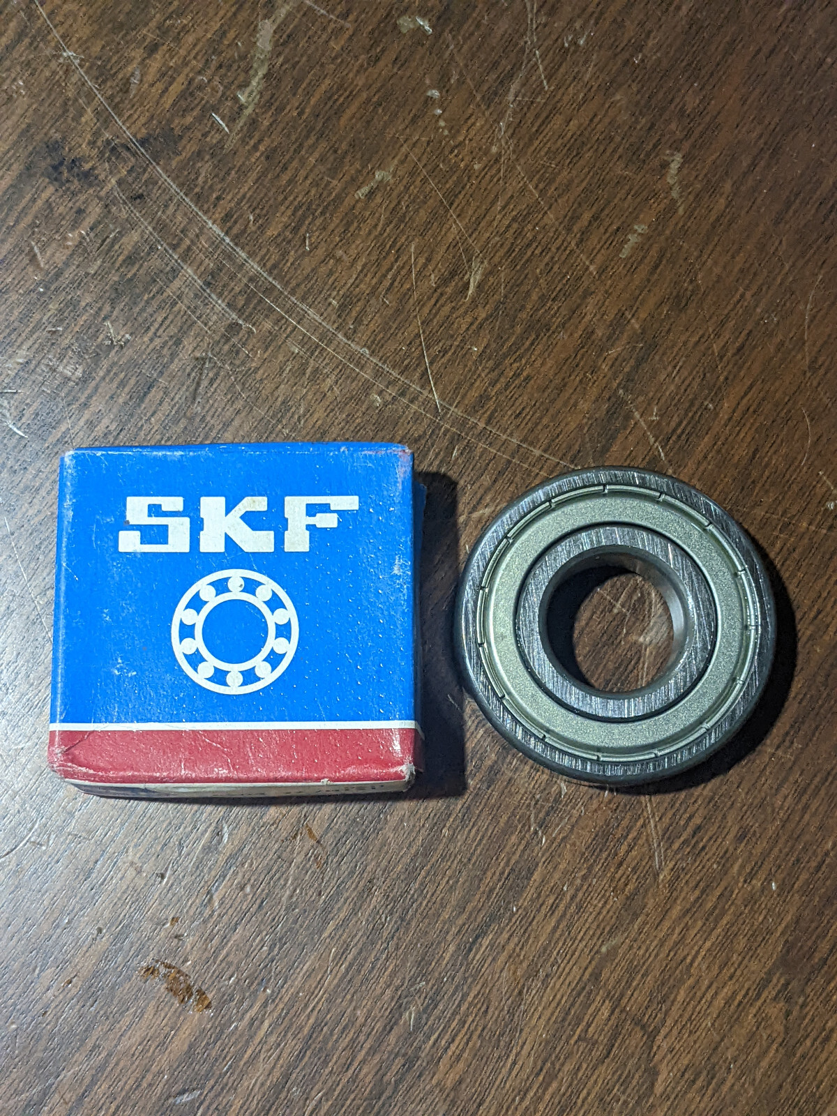 New SKF-6204 2Z HT51 SINGLE ROW Shielded BALL BEARING