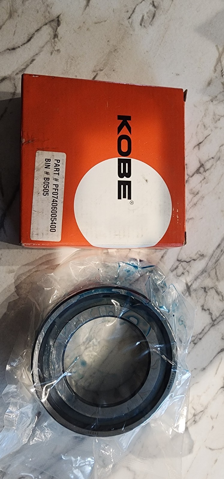 KOBE SPHERICAL ROLLER BEARING 75mm X 130mm X 31mm SB 22215 W33 SS/MS