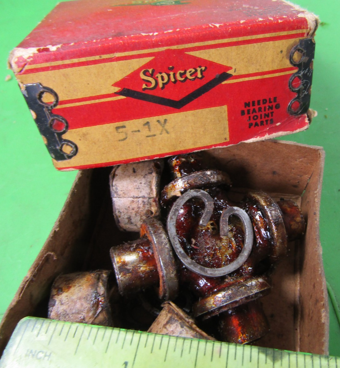 Spicer Cup U-Joint Bearing 5-1X🔥Cool Box🔥Vintage🔥USA🔥3 Cups🔥Used?