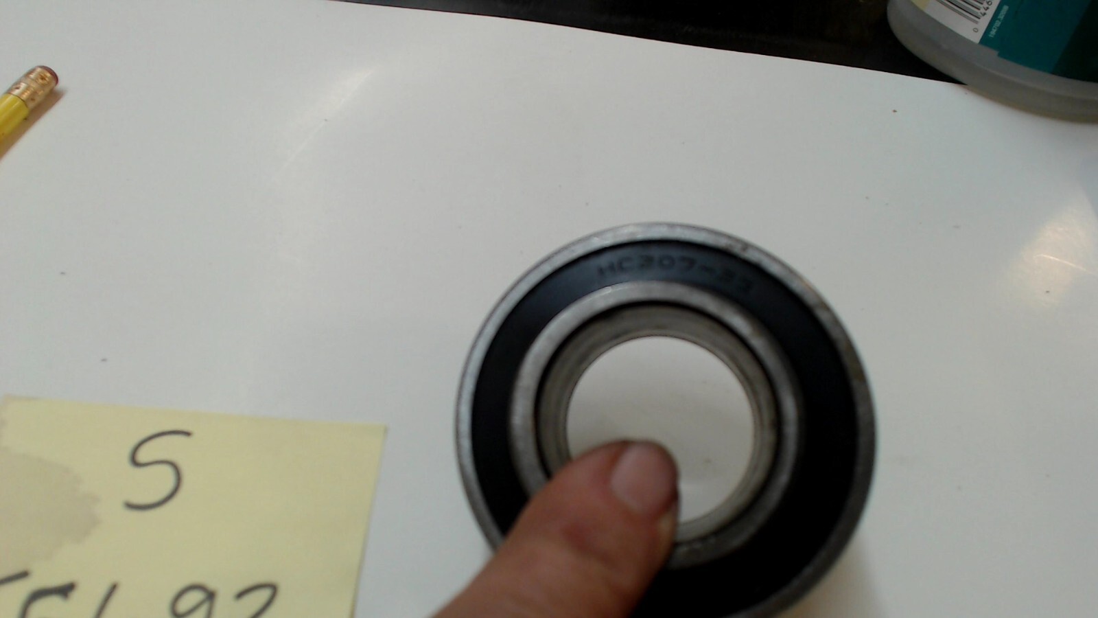 KML HC207-23 Bearing