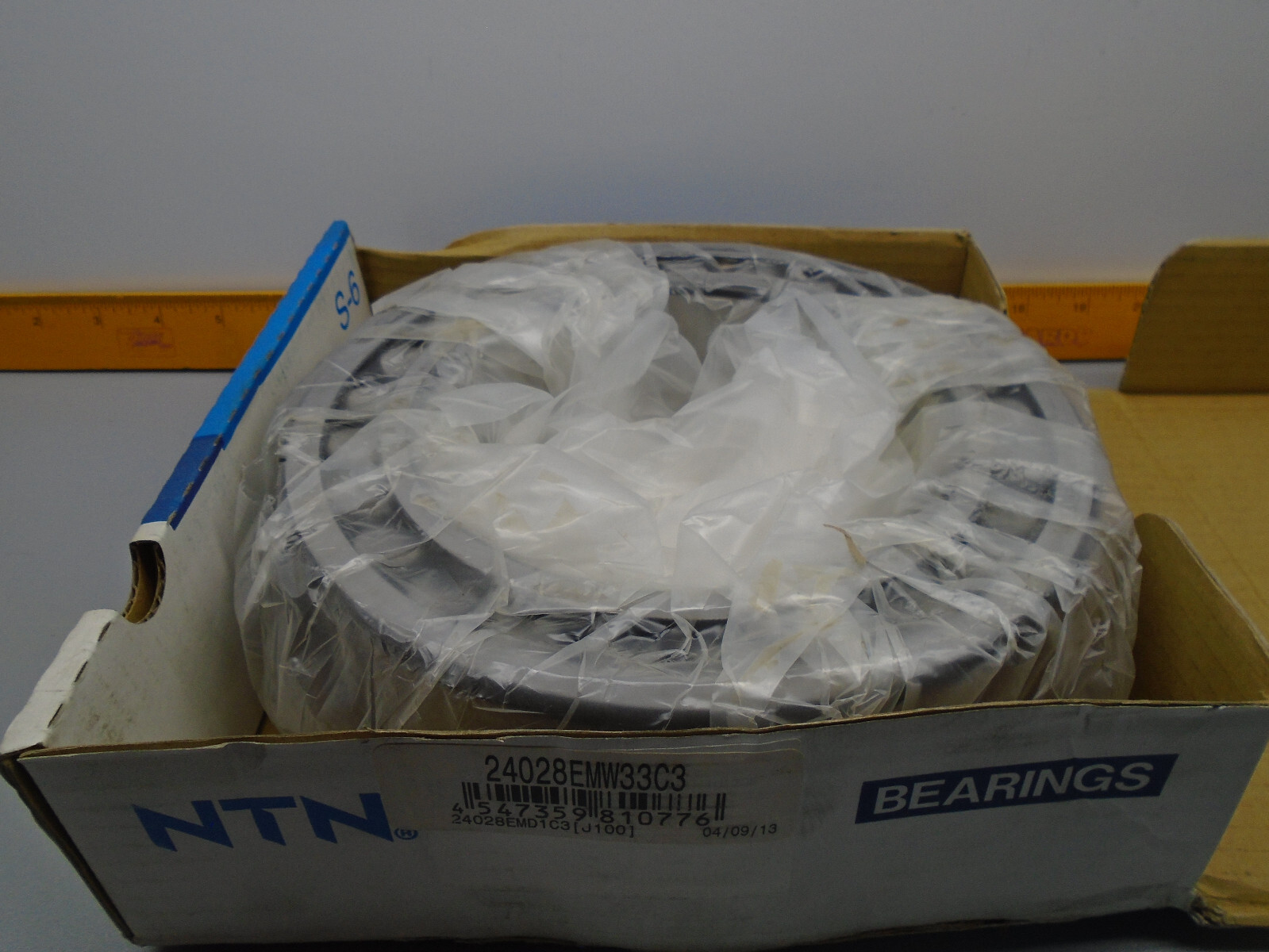 New old Stock 24028EMW33C3 NTN Bearing N181