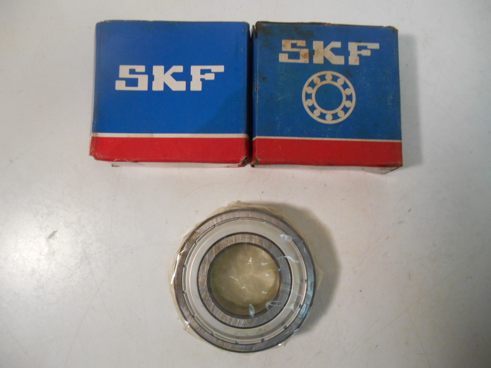 (2) NIB SKF 6206-2ZJEM Ball Bearings: 30 mm ID, 62 mm OD, 16 mm Width