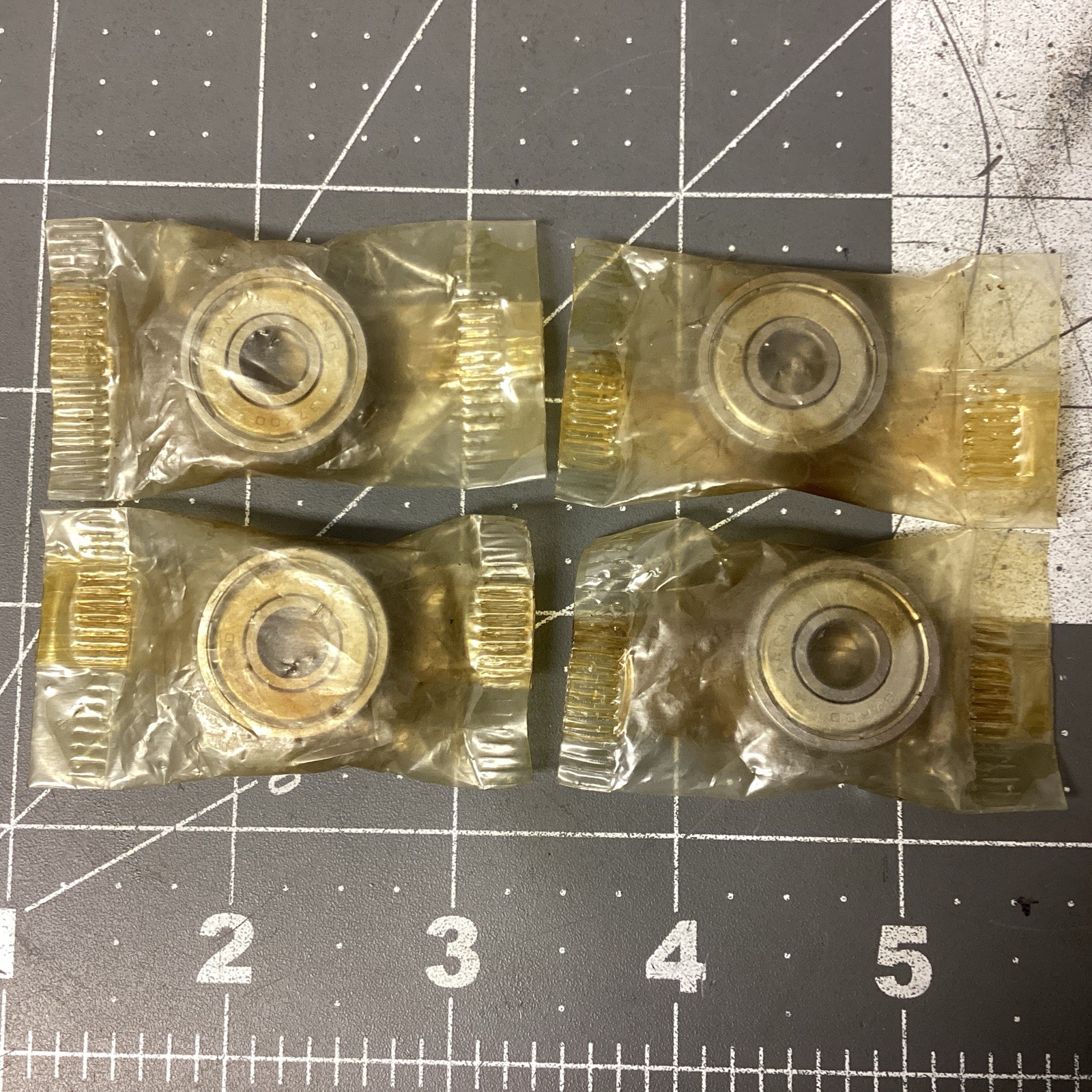 FAFNIR Sealed Roller Ball Bearing 37KDD (Lot of 4) (LBB34P)