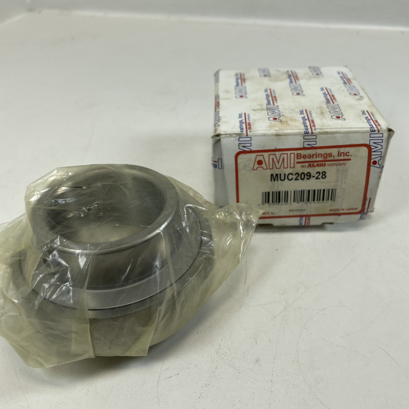 AMI ASAHI MUC209-28 Ball Insert Bearing – Round Bore, 1.7500 in ID