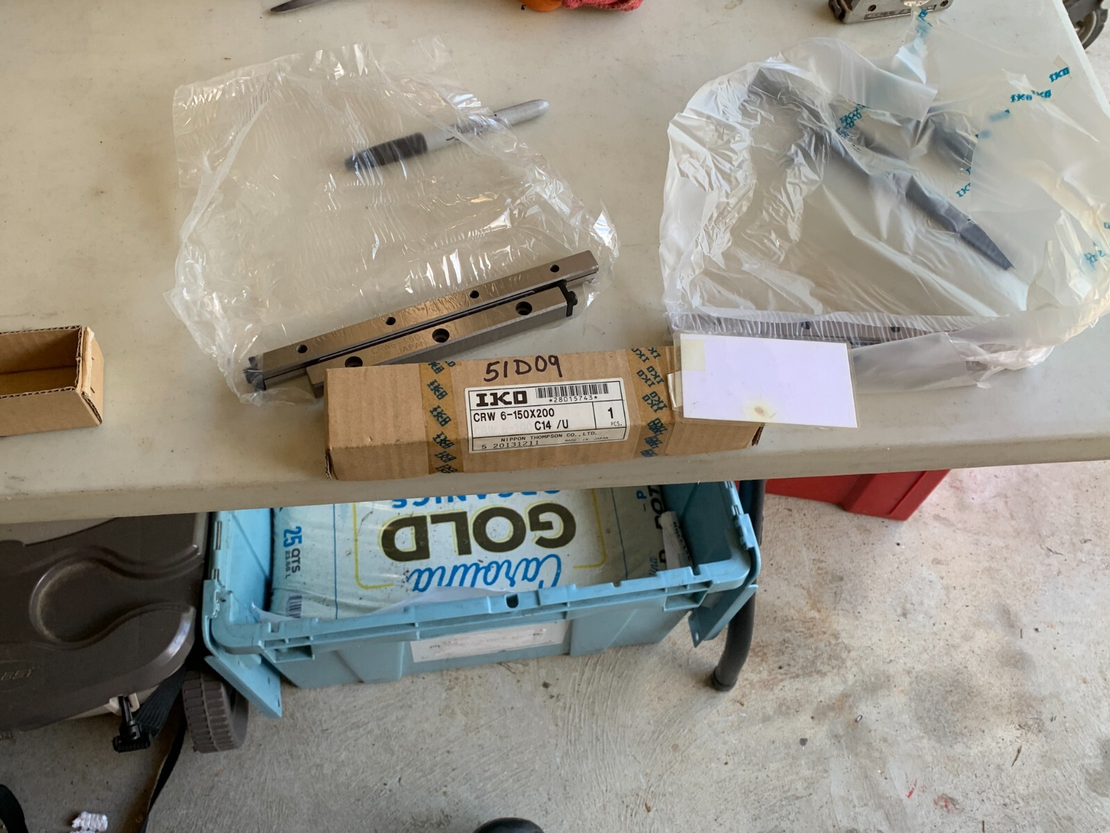 IKO CRW 6-150×200 C14 /U – Crossed Roller Linear Way – Lot of 2 Pairs NIB