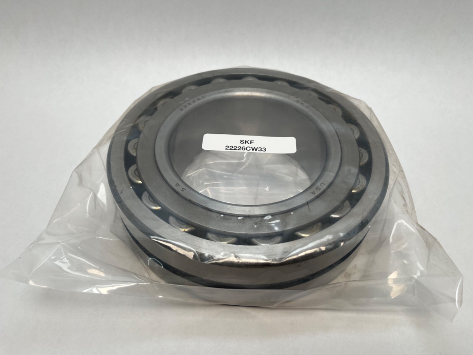 SKF 22226CW33 Spherical Roller Bearing 130x230x64 mm 22226-C-W33 USA