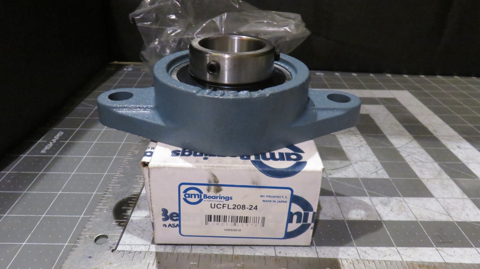 AMI UCFL208-24 2 Bolt Flange-Mount Ball Bearing Unit 1-1/2″ Bore