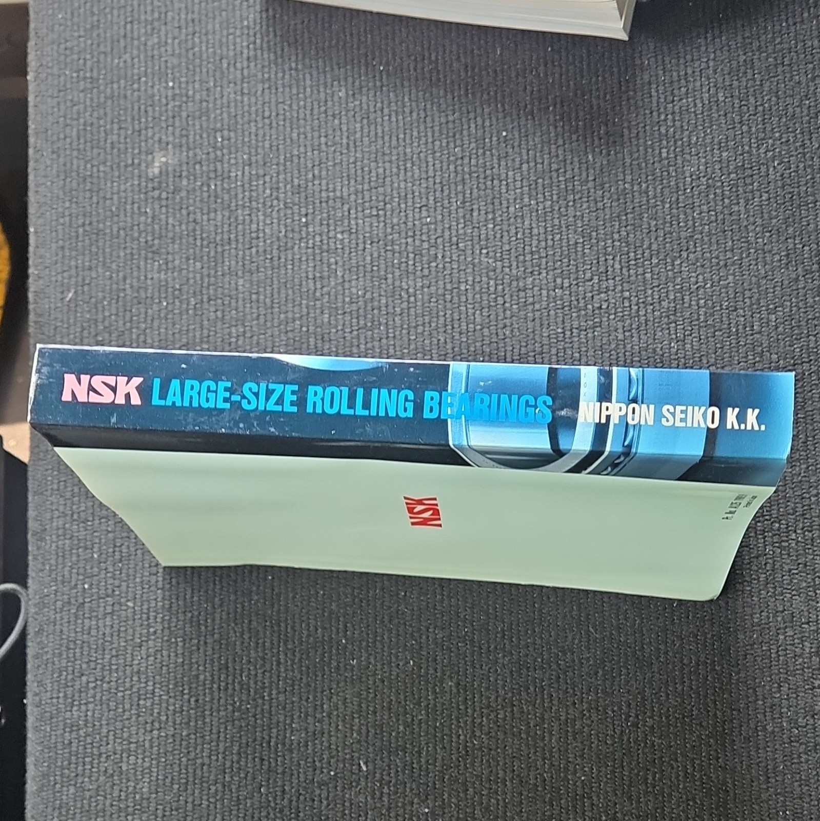 NSK Large-Size Rolling Bearings Catalog Booklet Rolling Bearings MPN A125