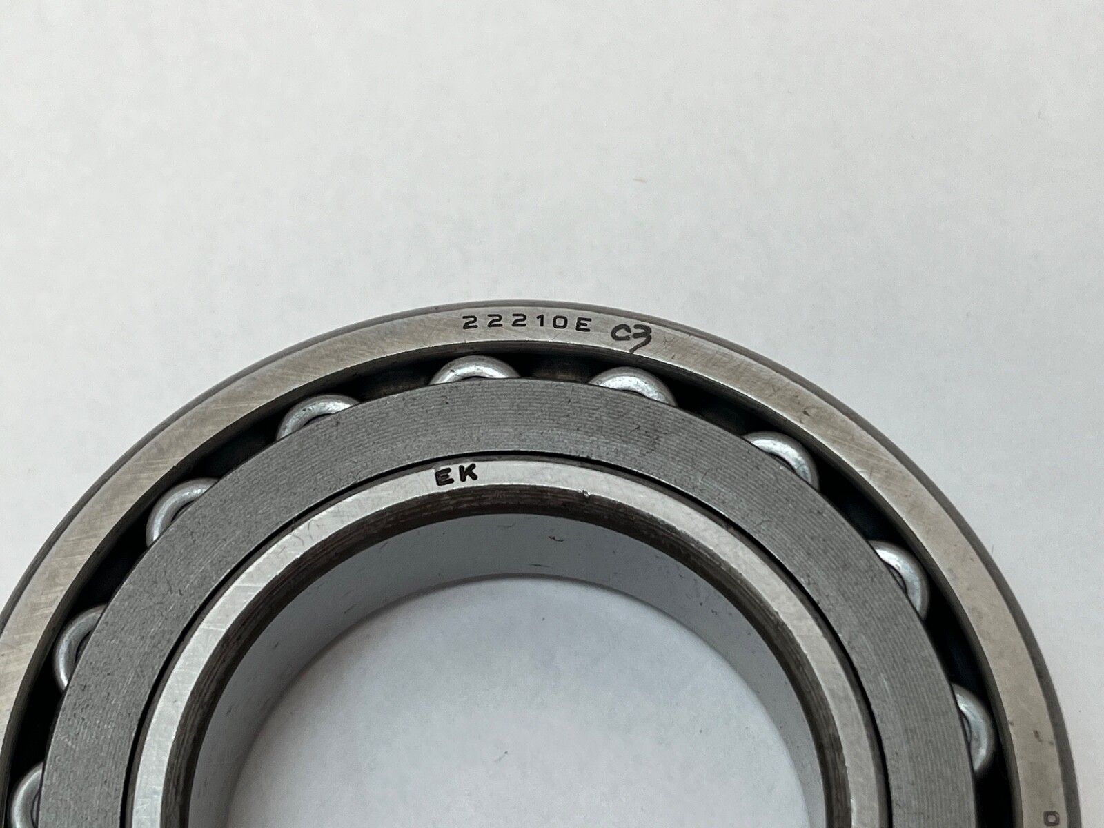 Nachi 22210EKC3 Bearing 50x90x23 mm 22210-E-K-C3 22210CK/CCK/CKJ Japan