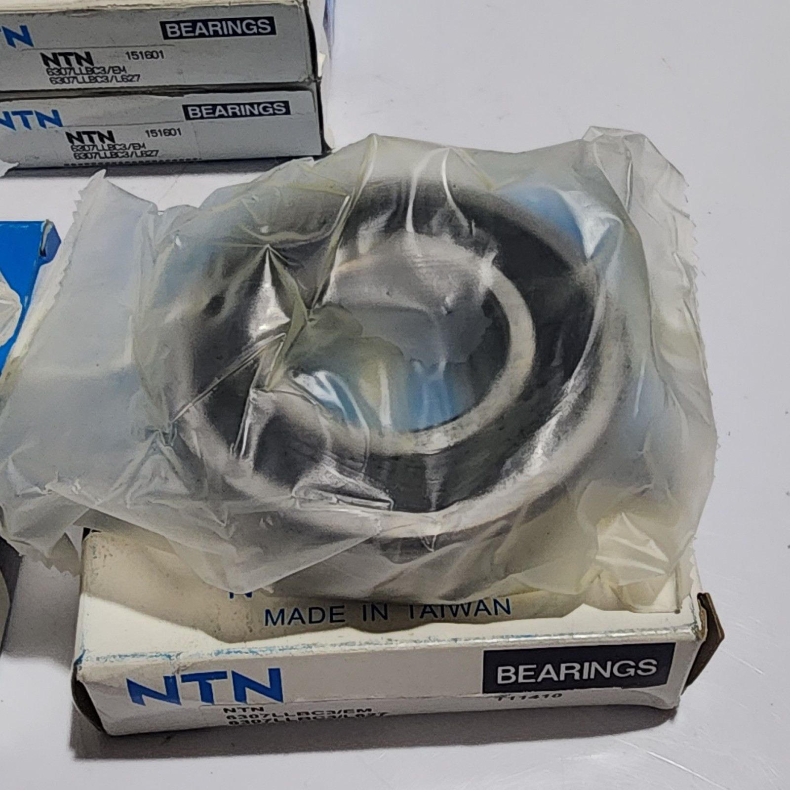 (4pc lot) NTN 6307 LLB C3/EM Deep Groove Ball Bearing, Rubber Sealed 35x80x21 mm
