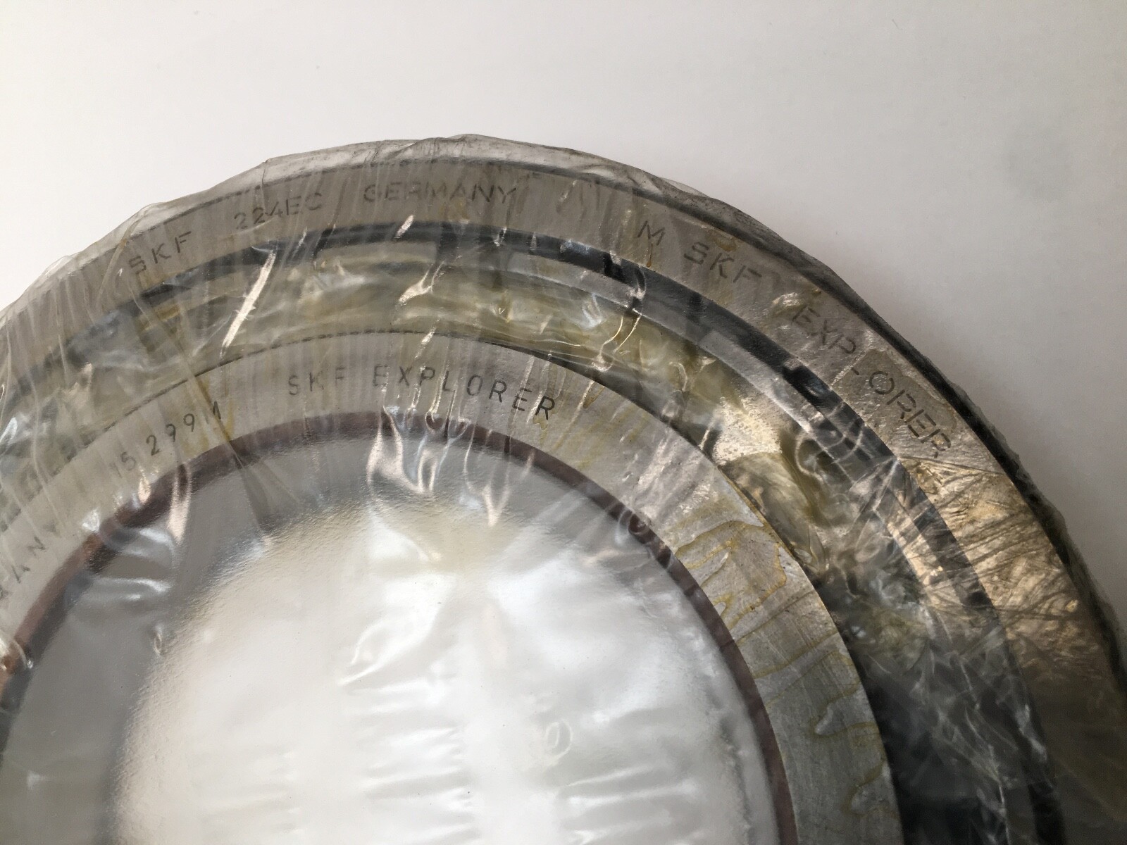 SKF NUP-224-ECJ Cylindrical Roller Bearing 120x215x40 mm NUP224ECJ Germany