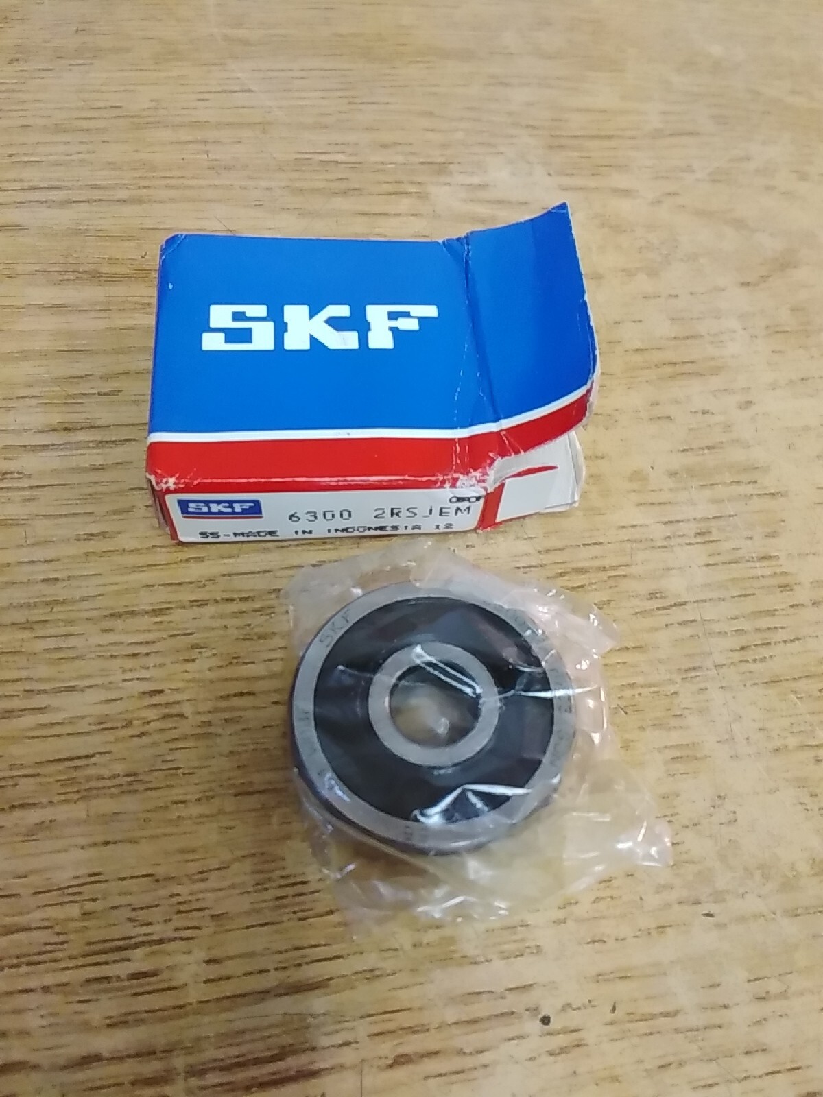SKF 6300 2RSJEM Bearing