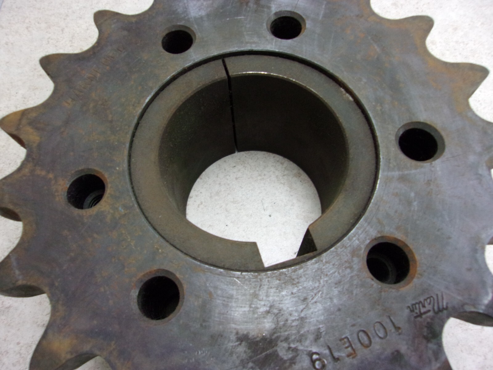 MARTIN SPROCKET AND GEAR 100E19H SPROCKET 2-3/4″ BORE 100 CHAIN HARDENED, F0757